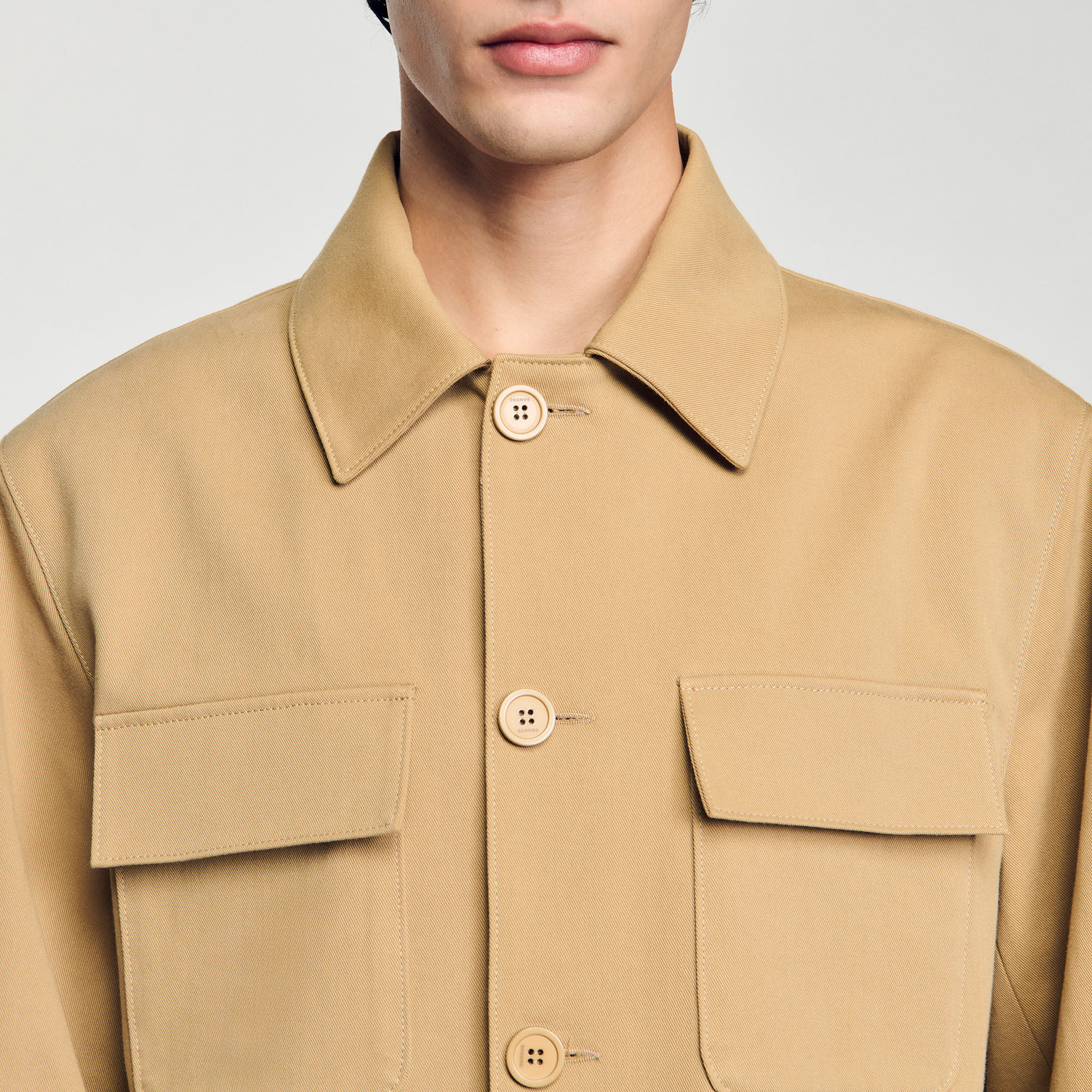 Sobrecamisa con bolsillos