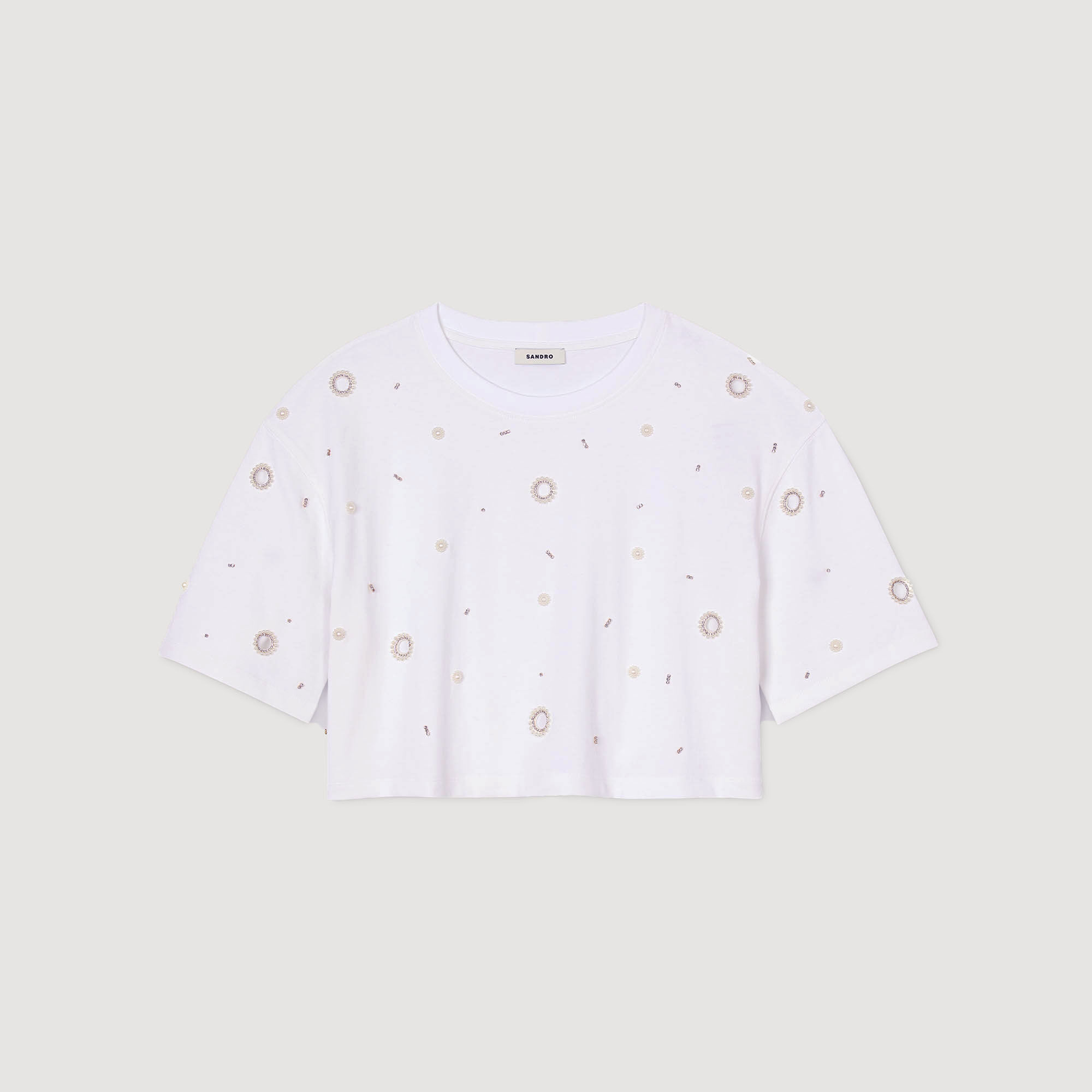 Camiseta corta con cuentas