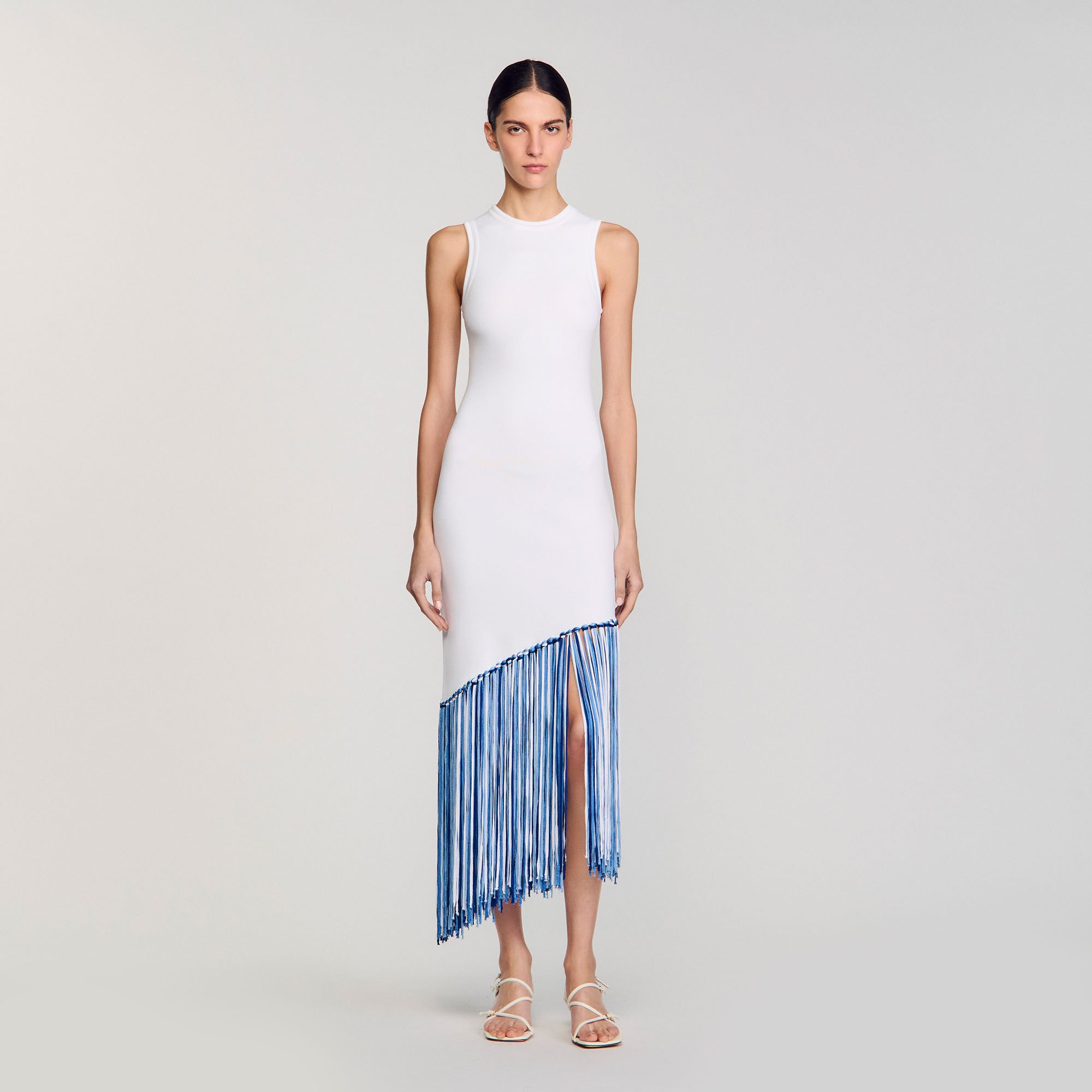 Vestido largo con flecos