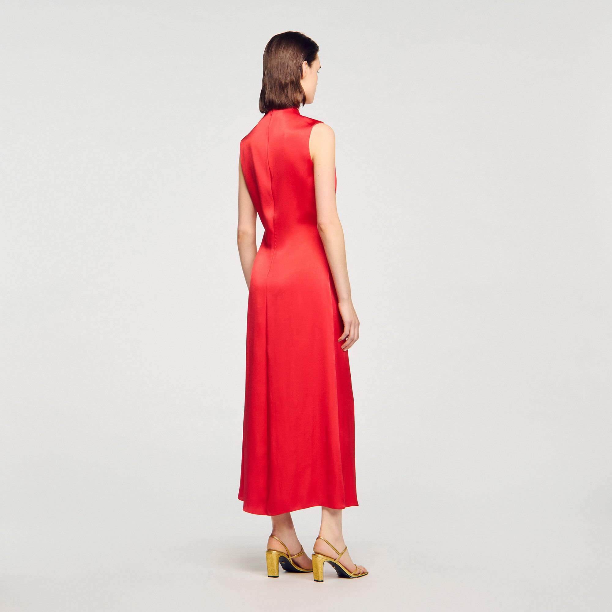 Vestido drapeado de raso