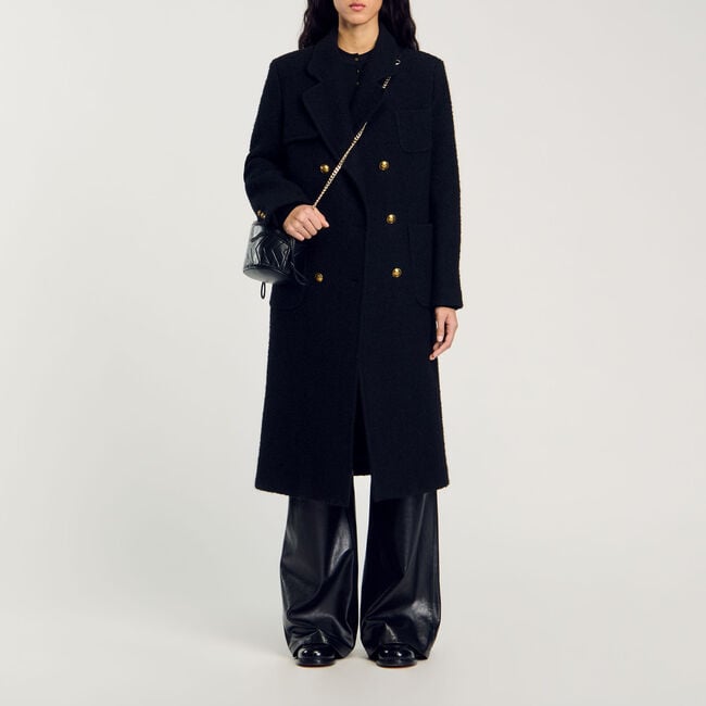 Abrigo largo con botonadura cruzada