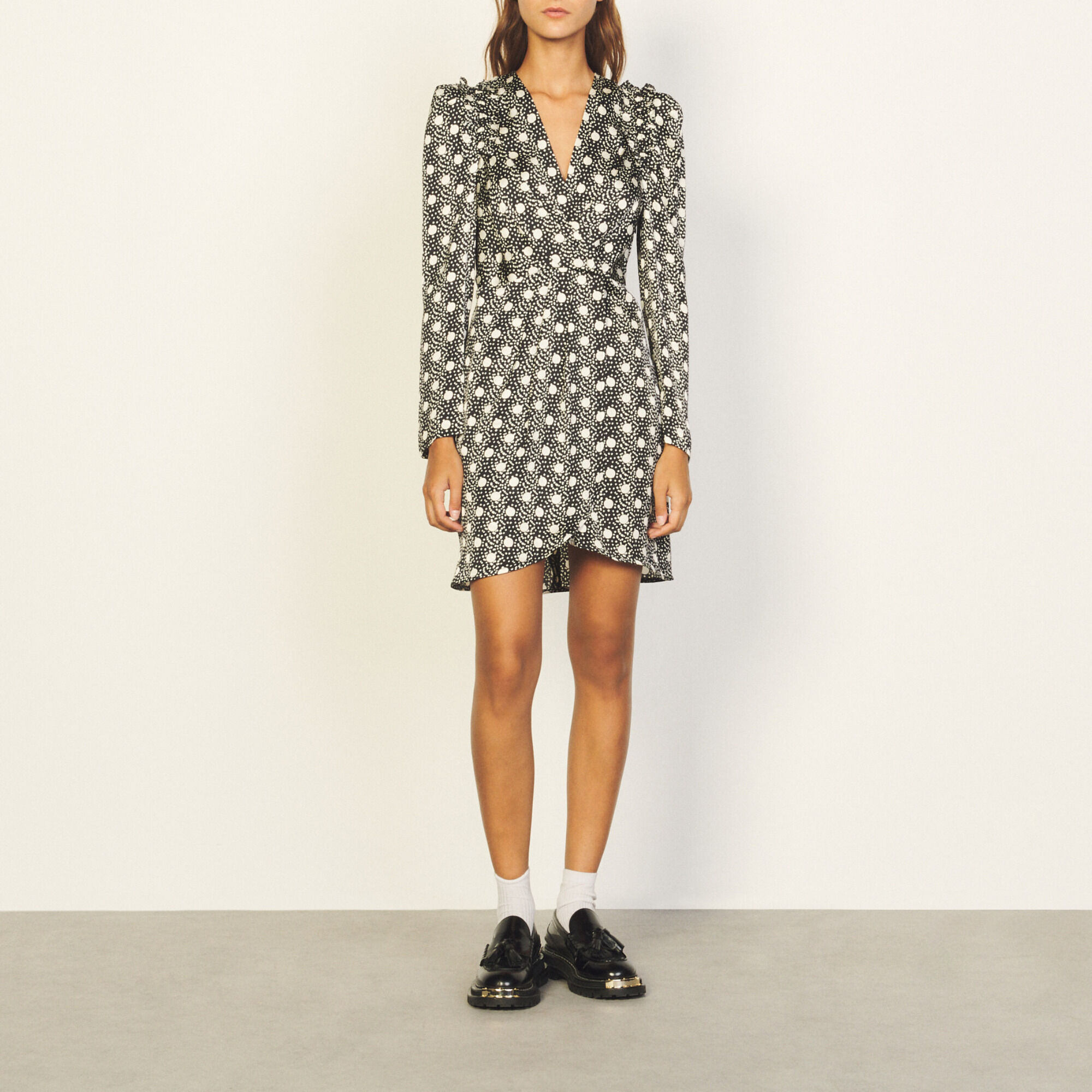 Vestido corto y fluido estampado