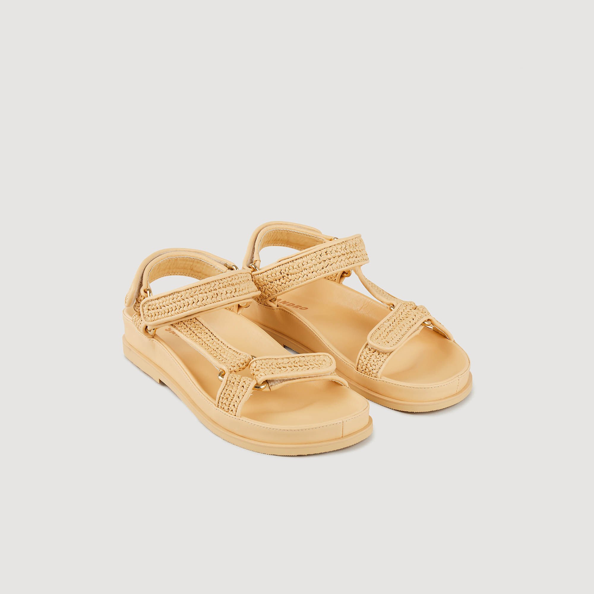 Sandalias planas de rafia