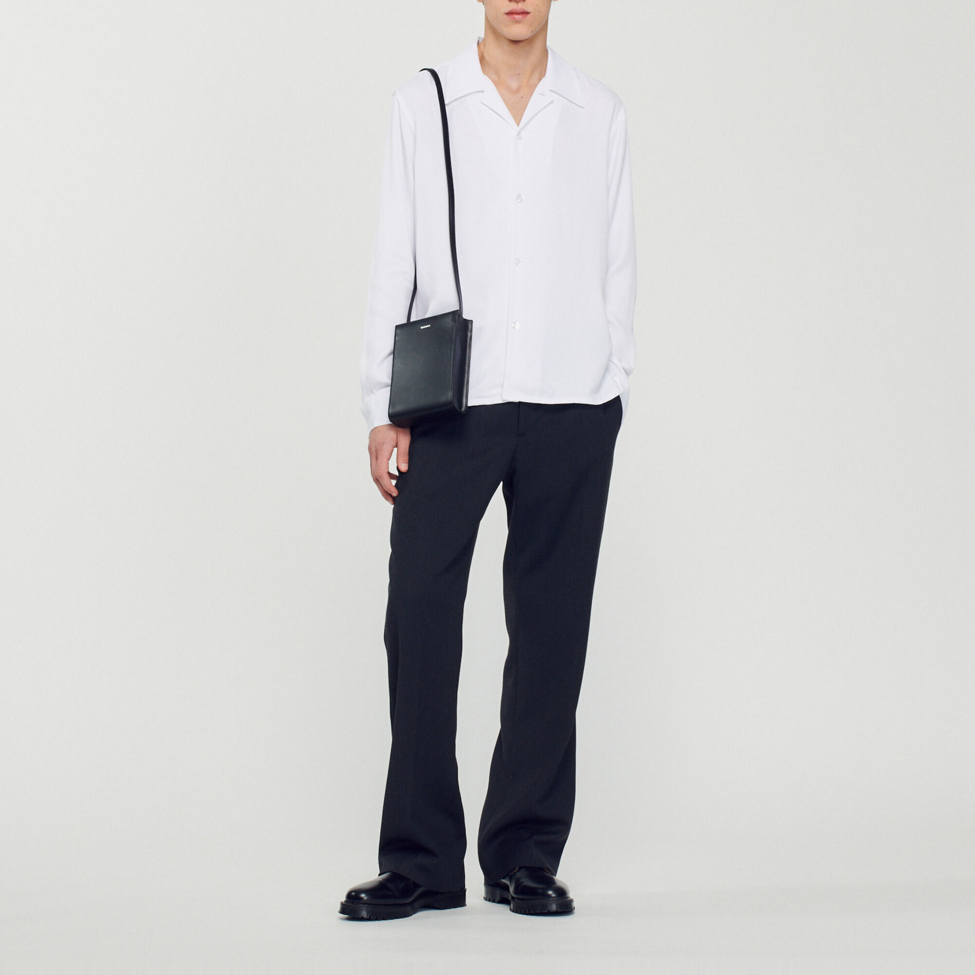 Camisa fluida de cuello estilo tiburón