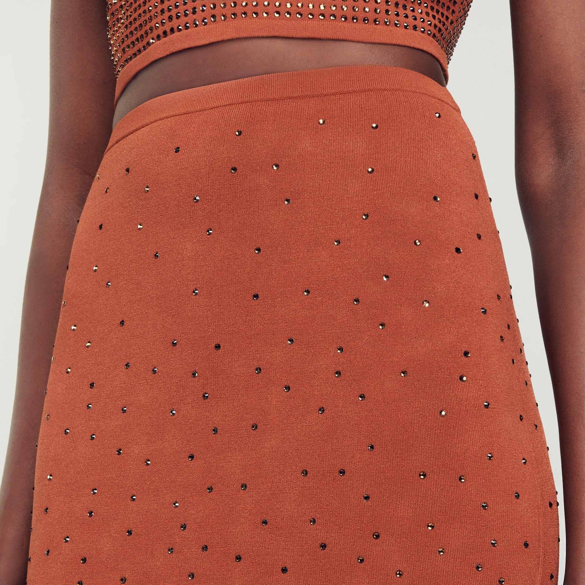 Falda midi sublimada con strass