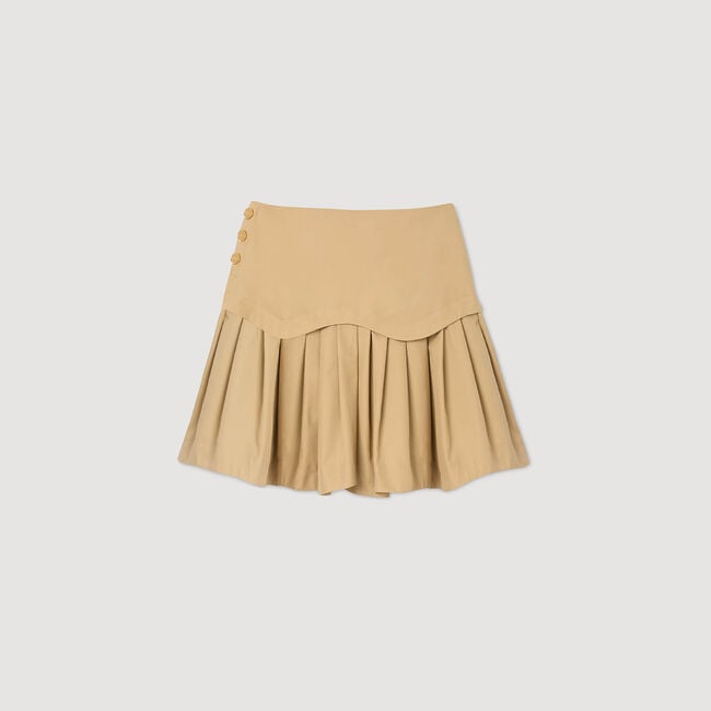 Falda corta con volantes