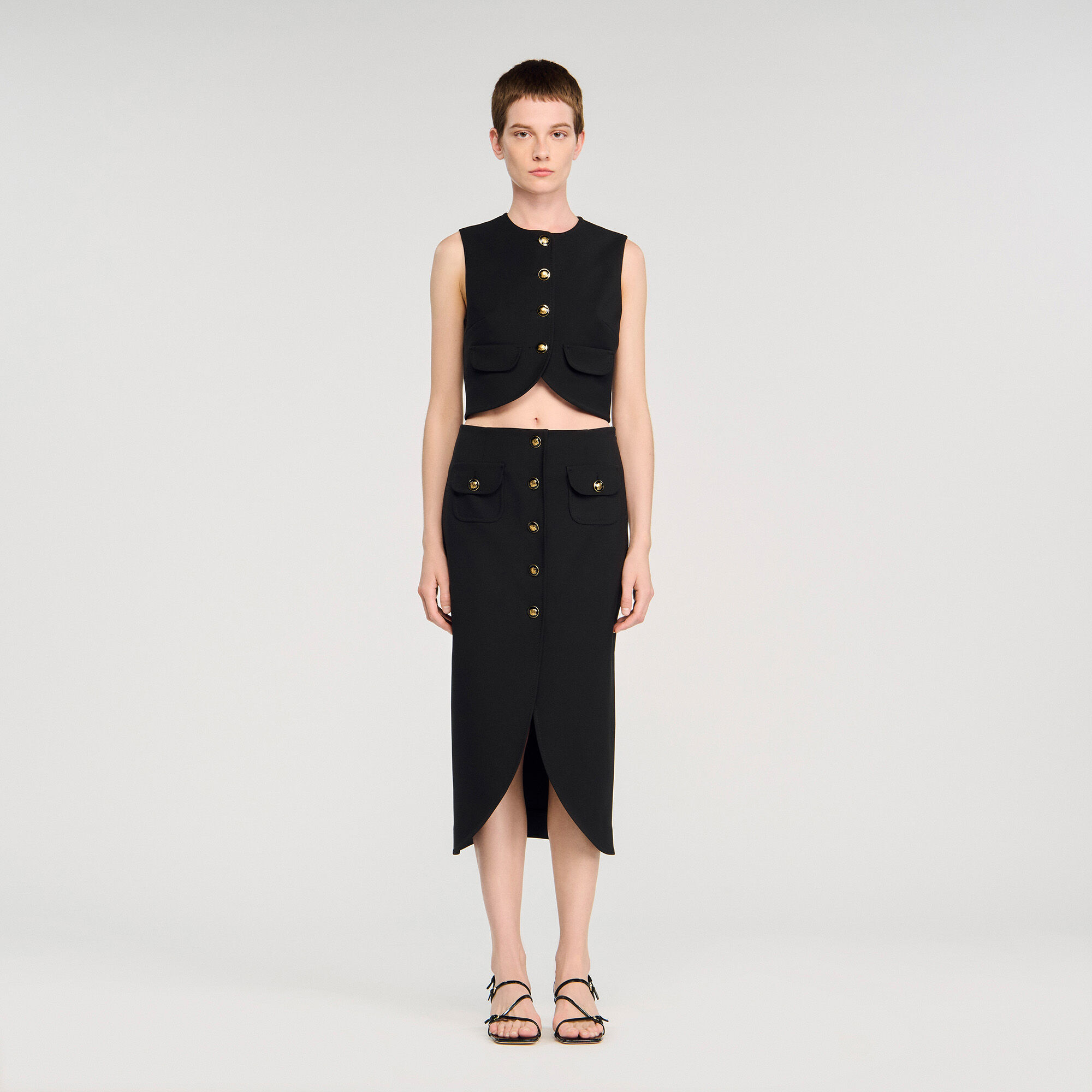 Falda midi con botones
