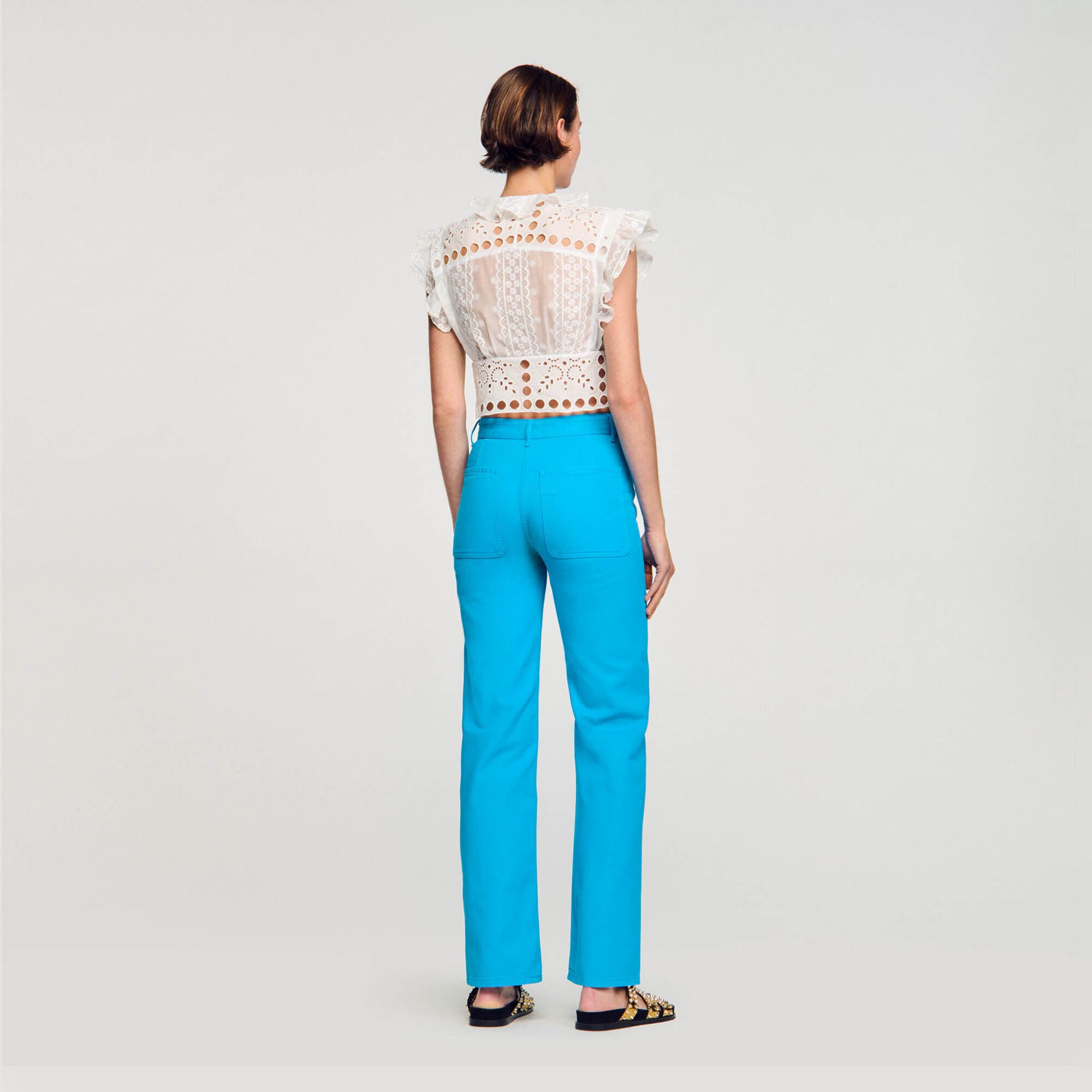 Top corto con volantes