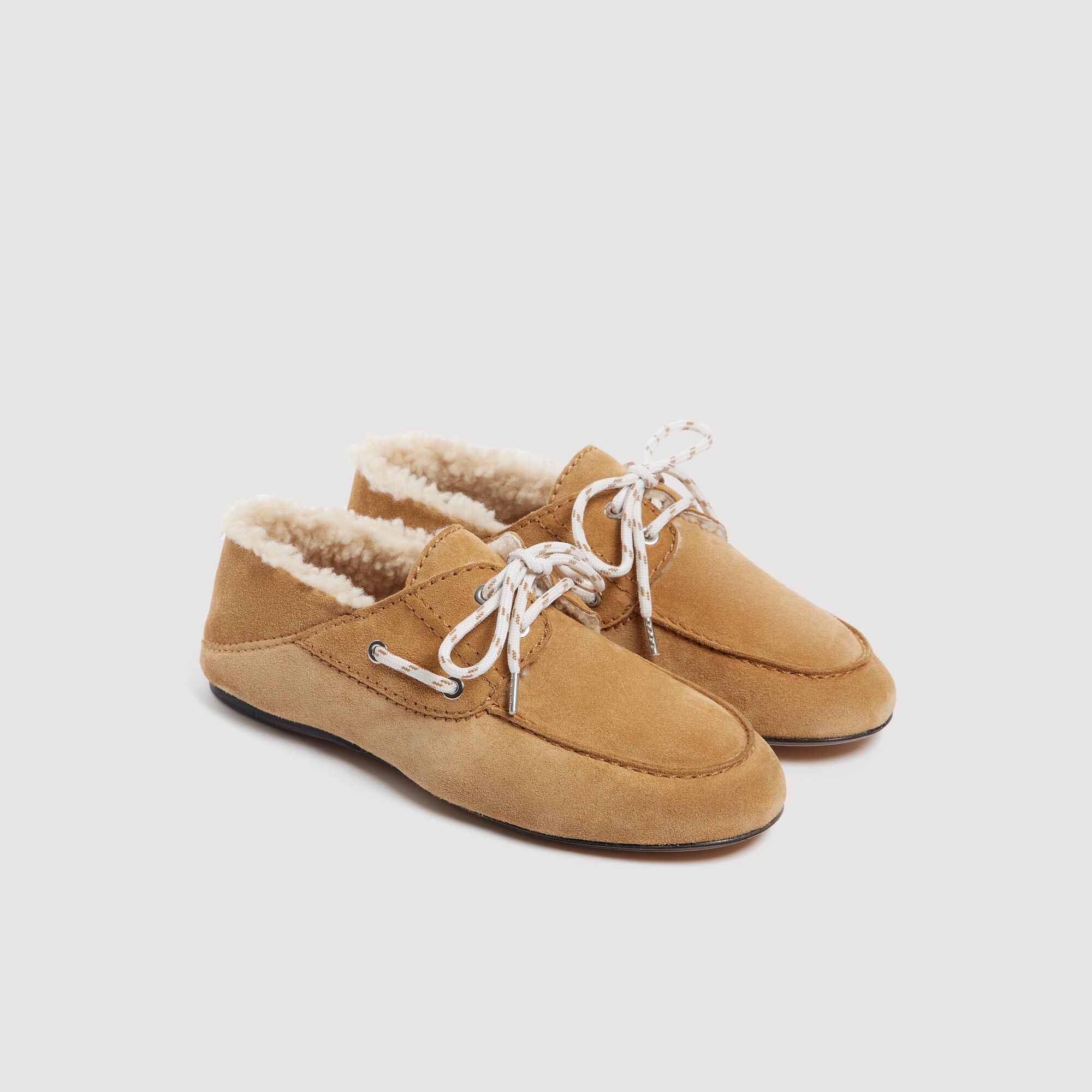 Zapatos n&aacute;uticos de serraje - Mujer | Sandro