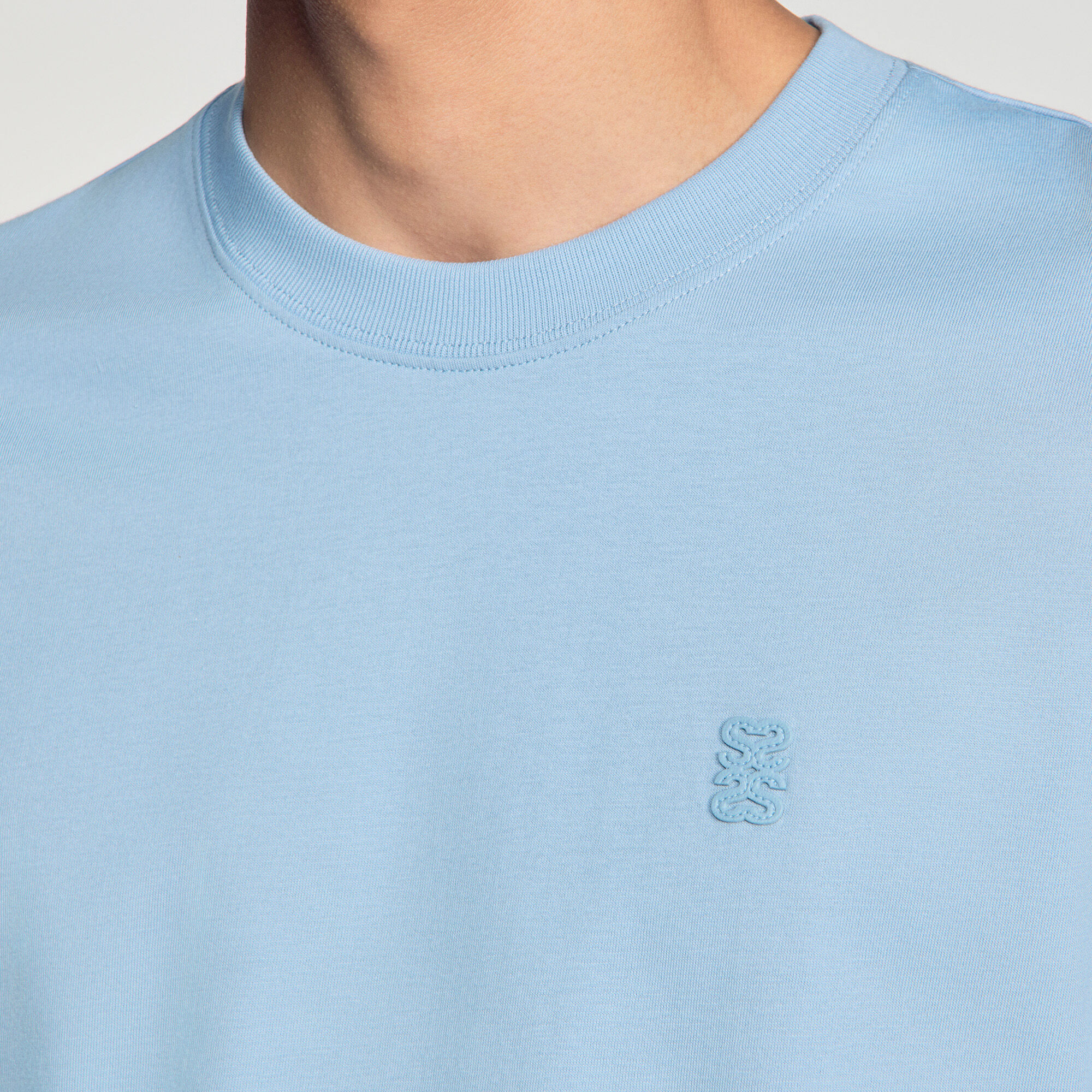 Camiseta de algod&oacute;n con logo