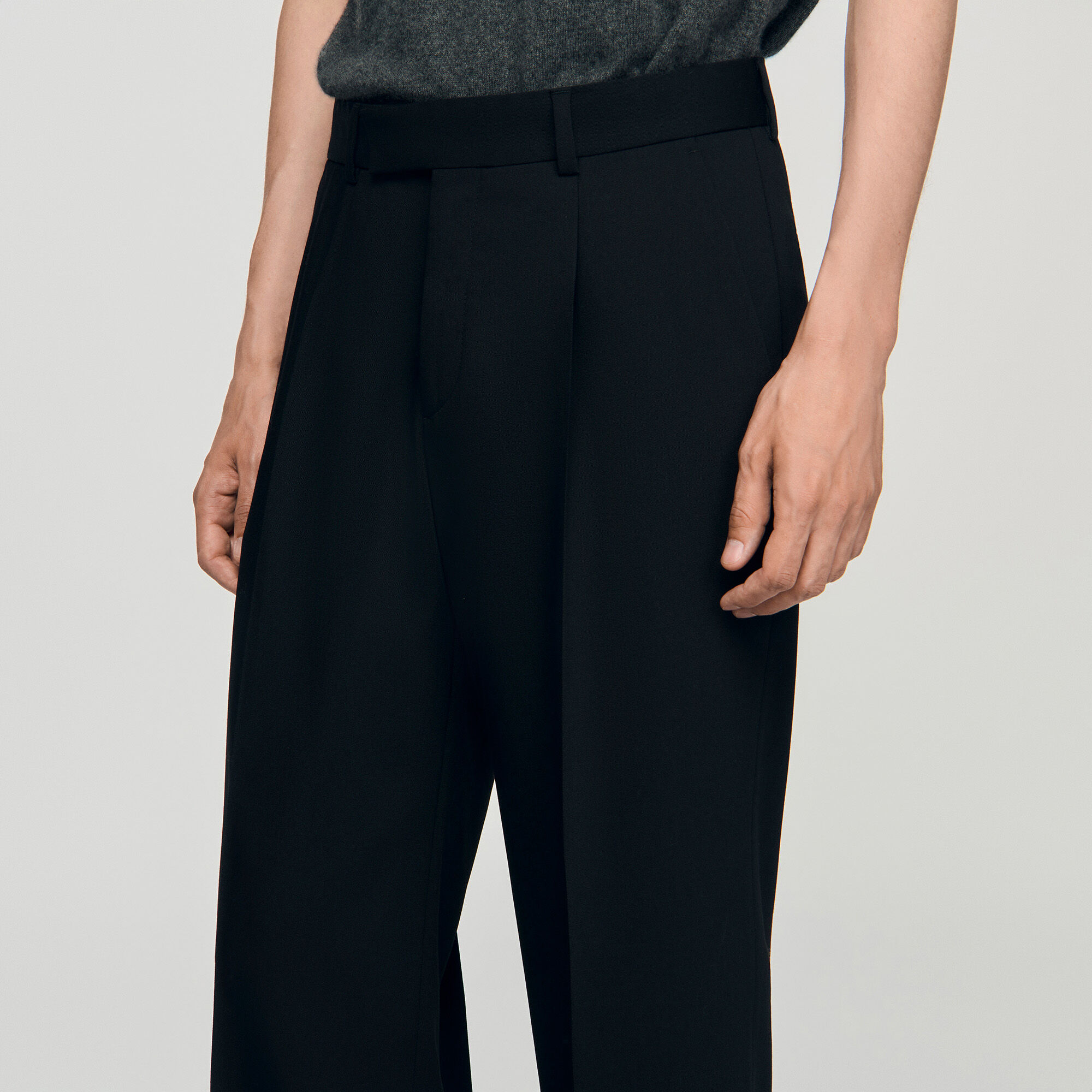 Pantalón ancho de pinzas