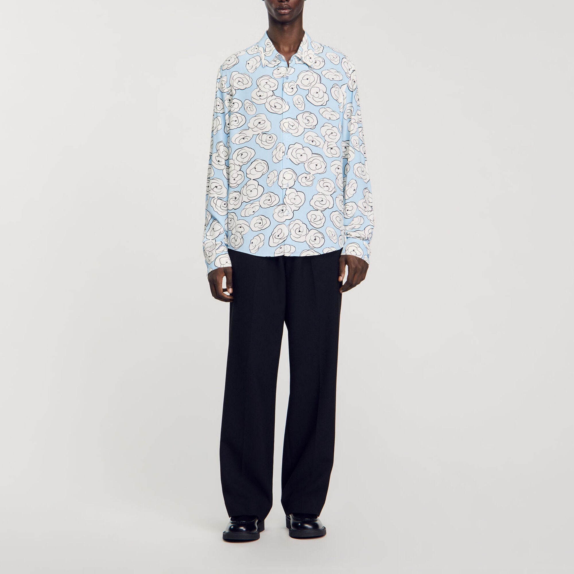 Camisa con estampado de camelias - Hombre | Sandro