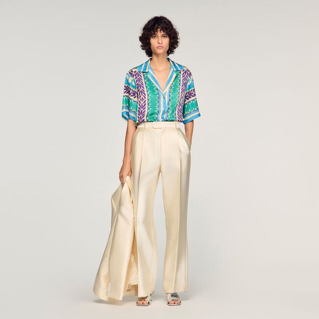 Camisa con estampado floral