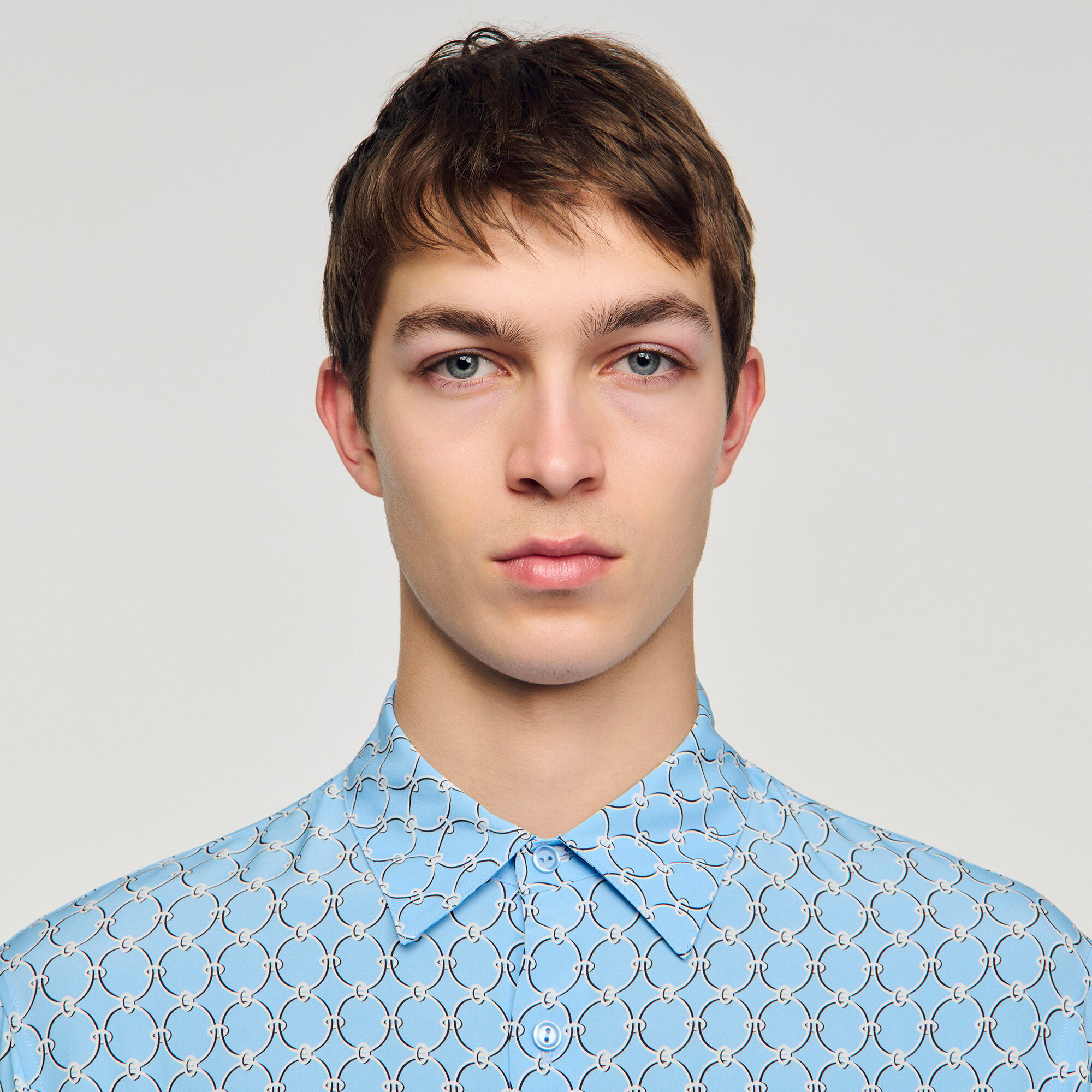 Camisa fluida estampado eslabones