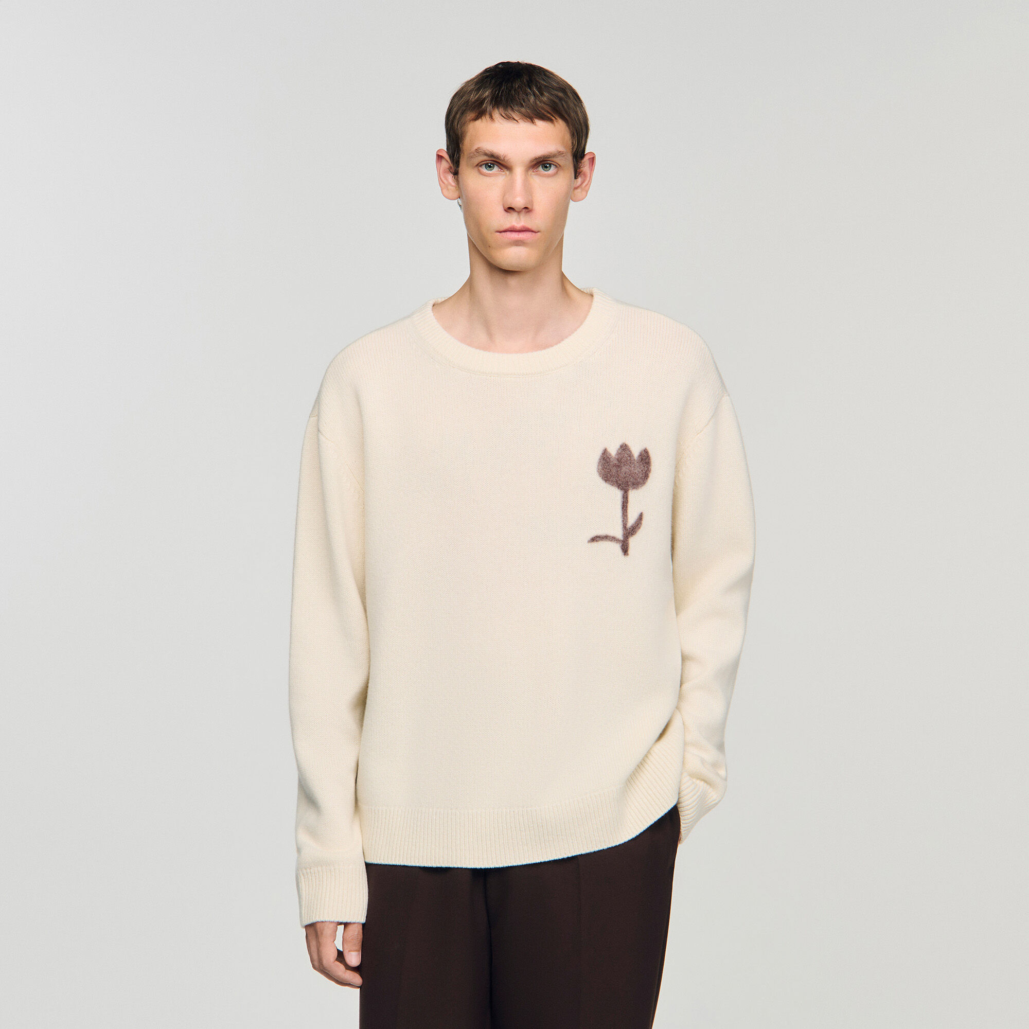 Jersey de lana con detalle de flor