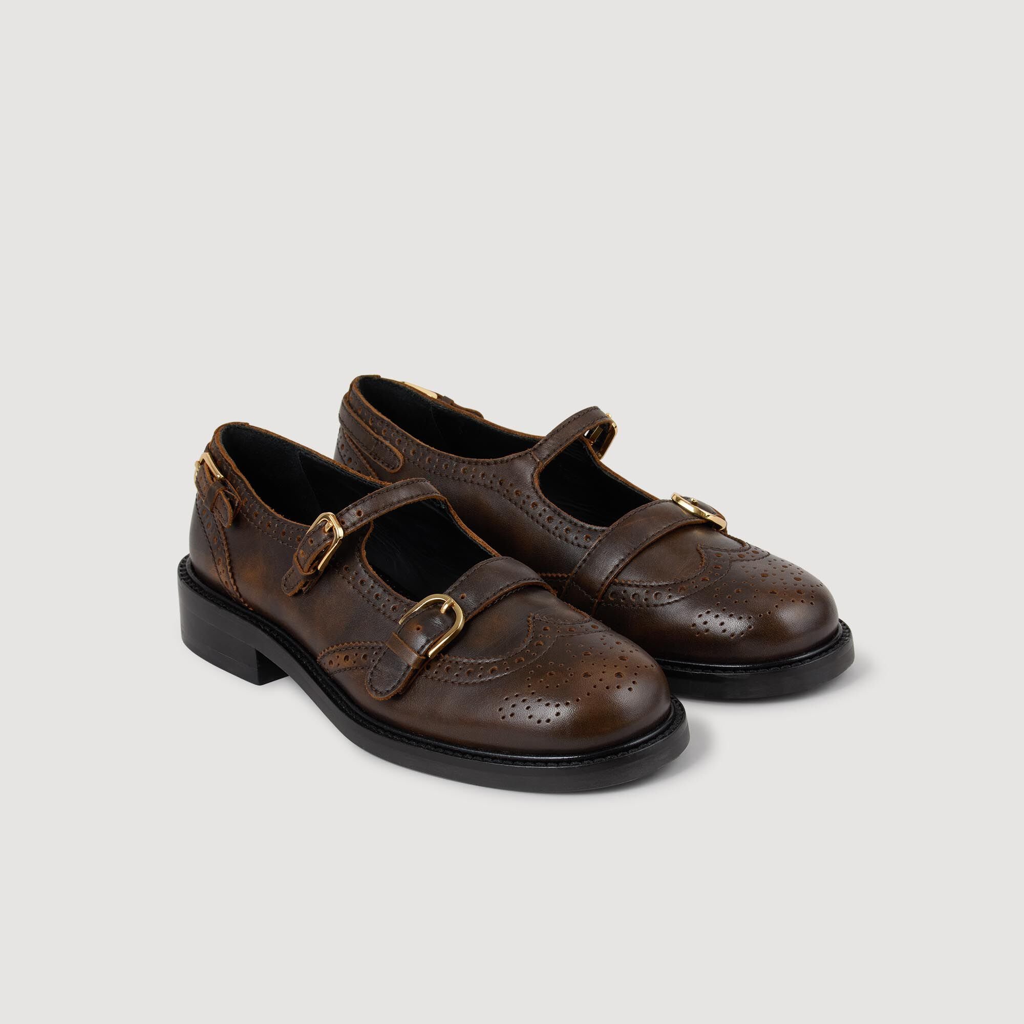 Zapatos derby con hebillas