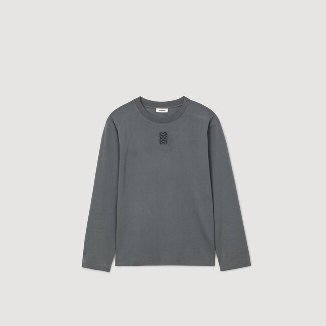 Camiseta con bordado