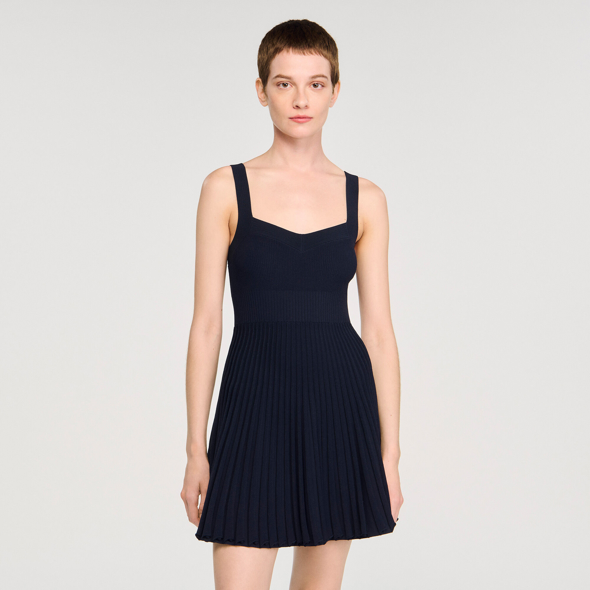 Vestido corto de punto