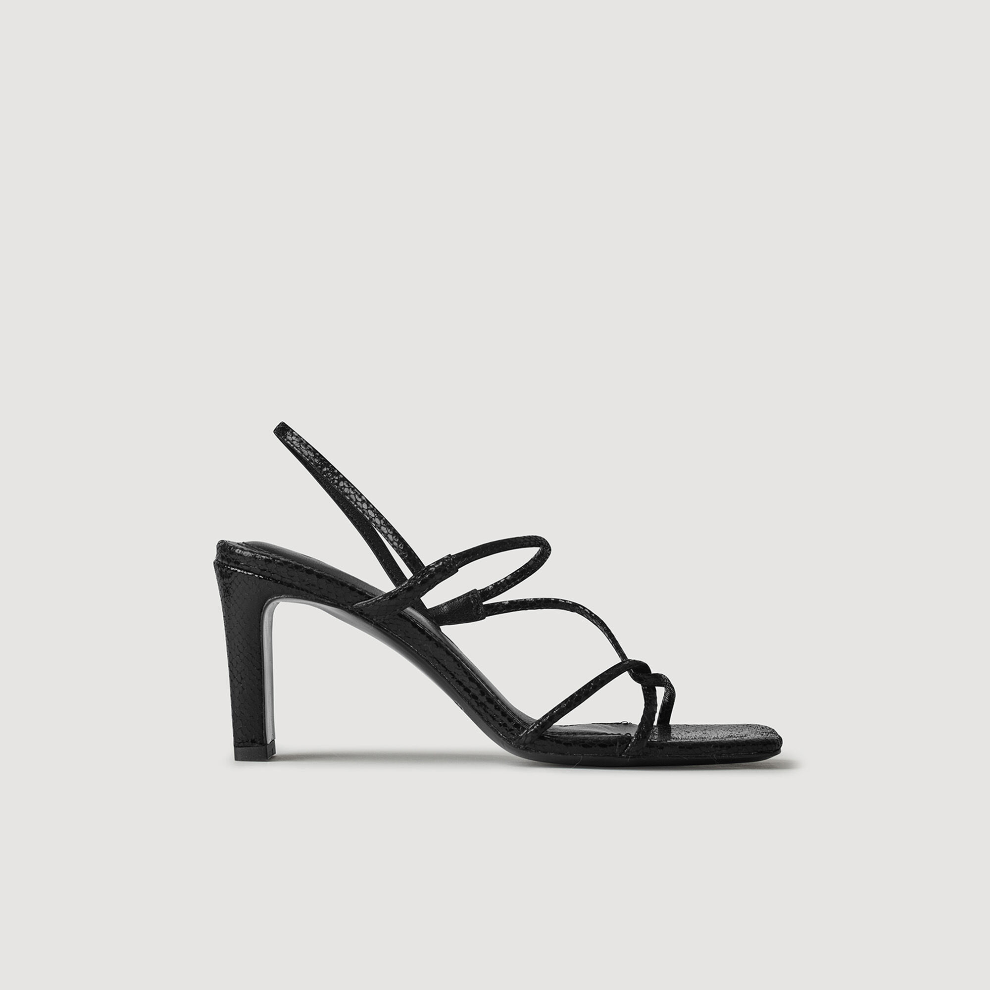 Sandalias con tiras finas