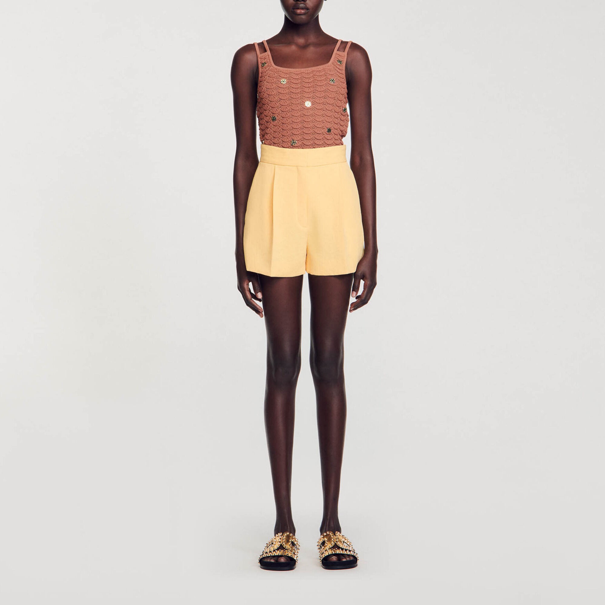 Pantalón corto recto