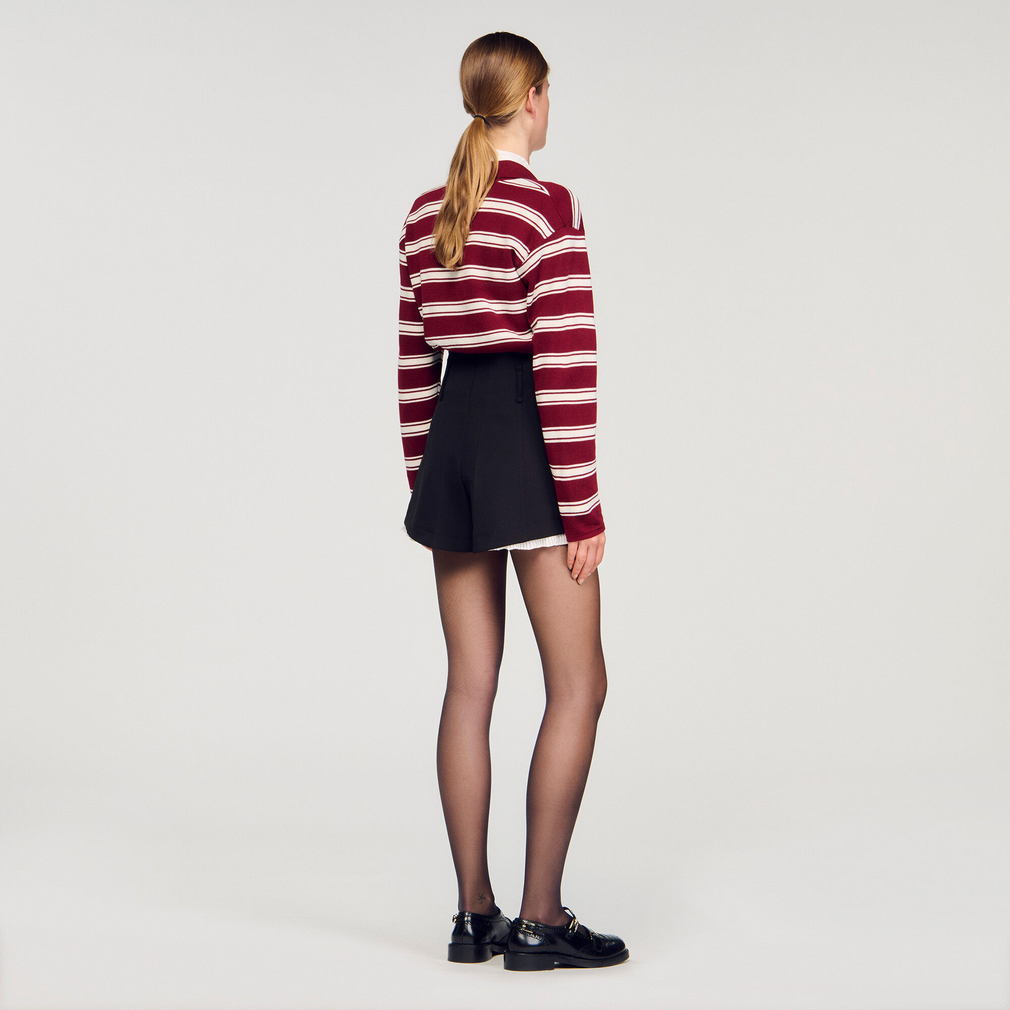 Short de traje con volante
