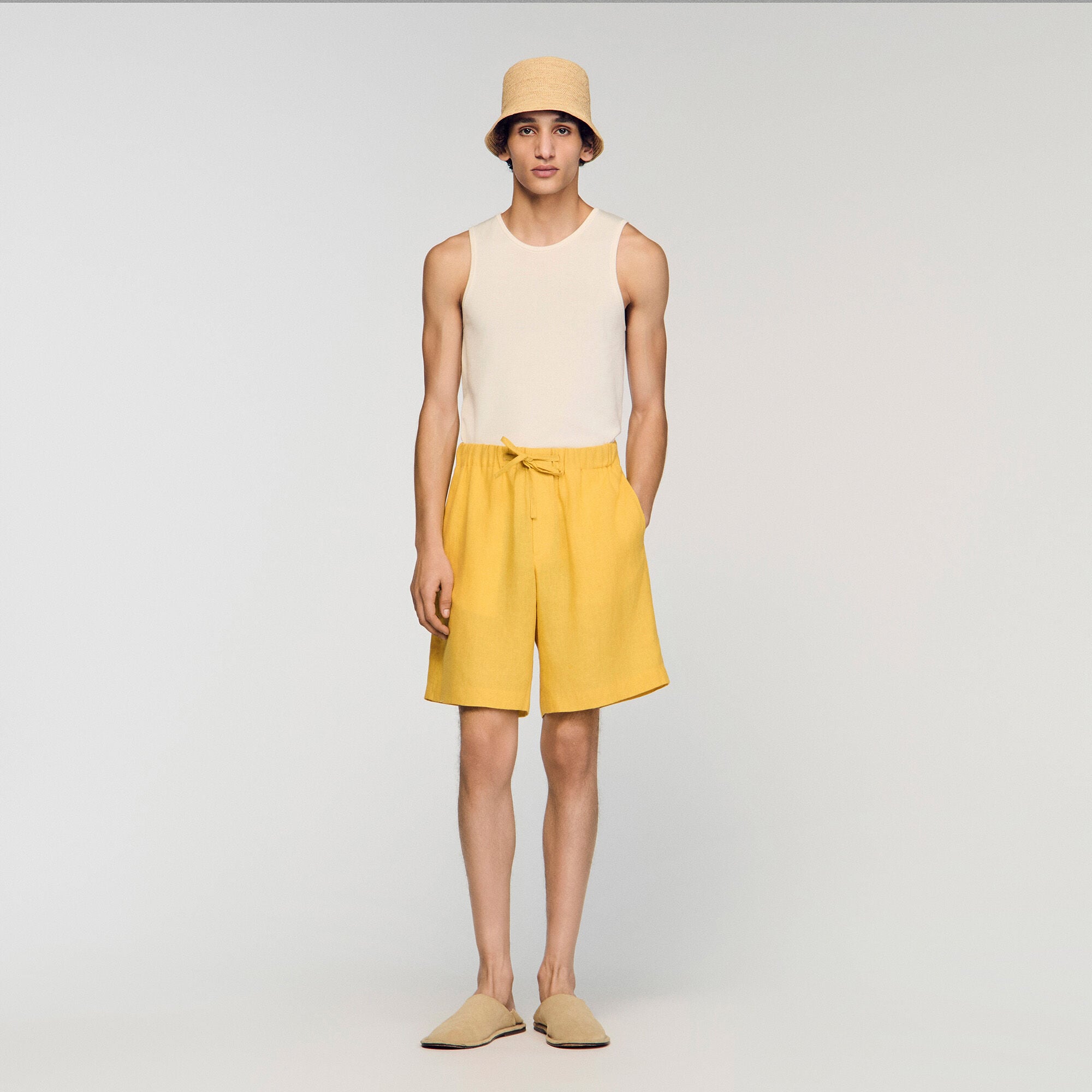 Short de lino con cintura el&aacute;stica