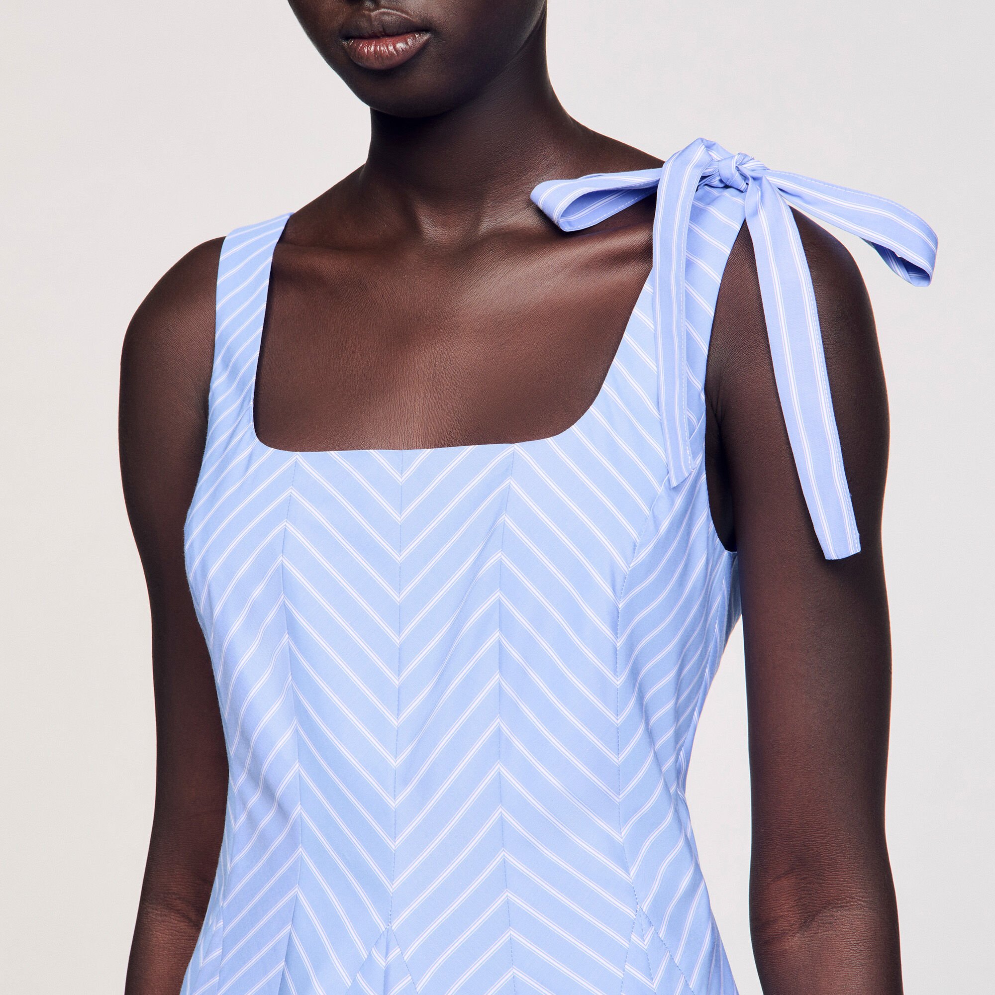Vestido corto a rayas