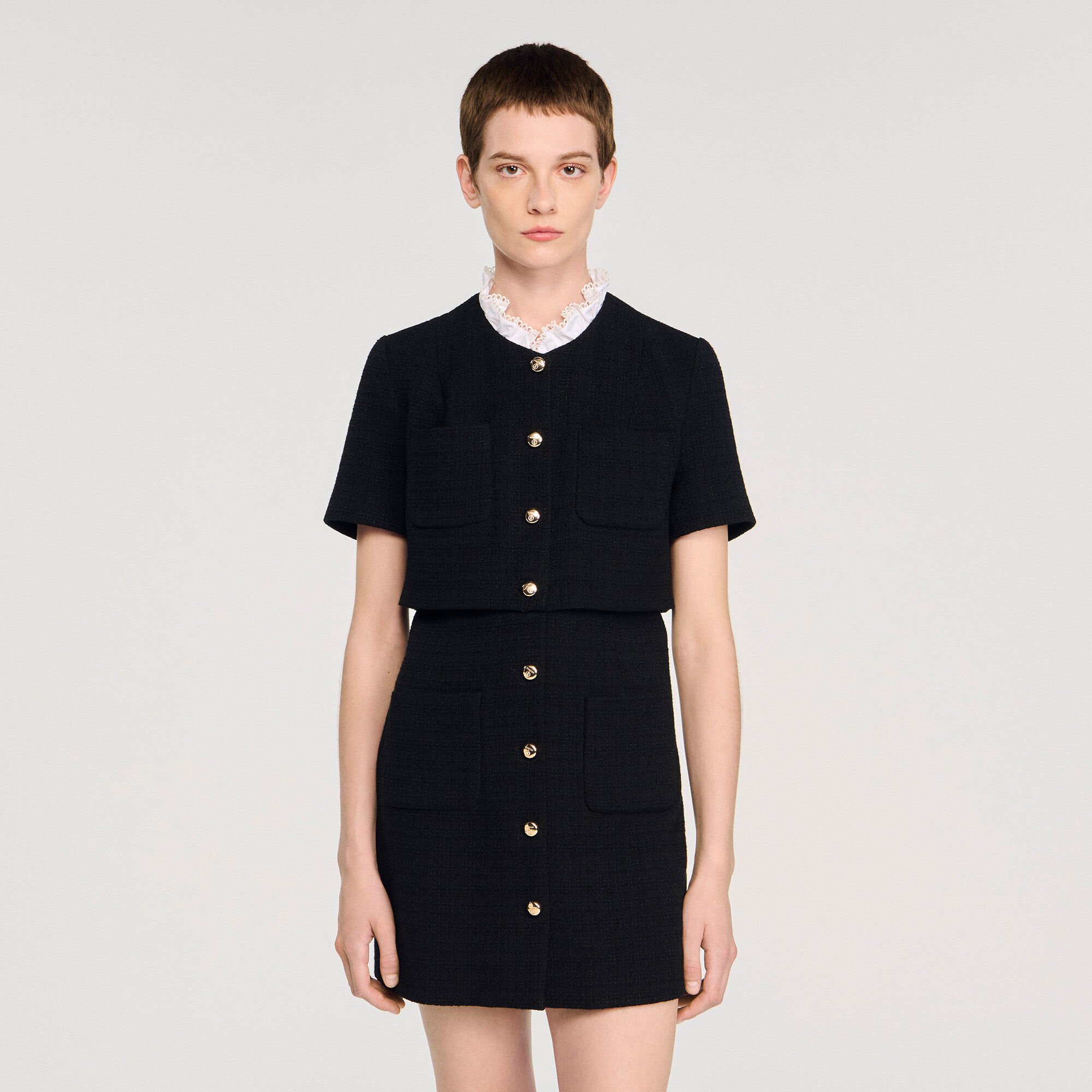 Vestido corto con cuello amovible