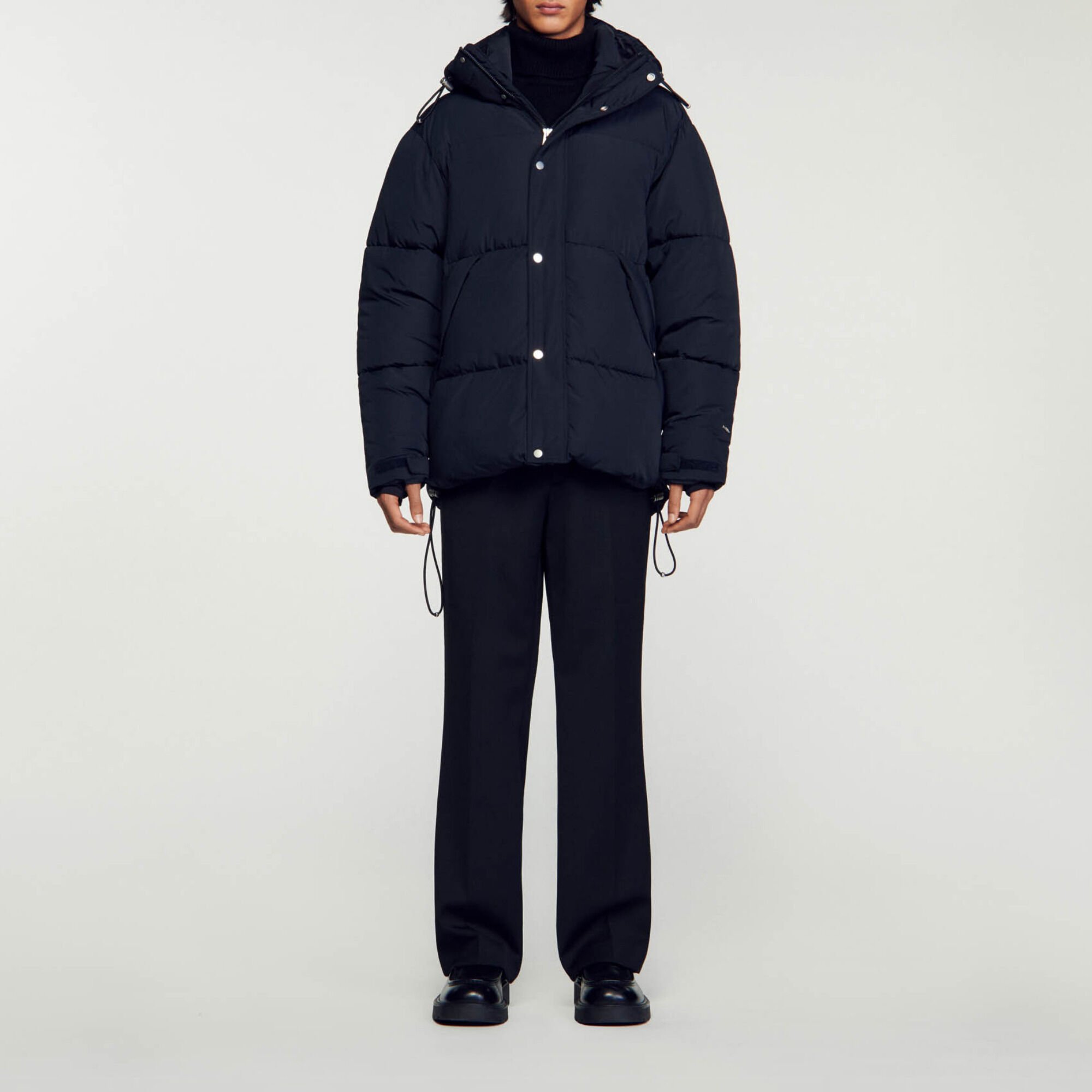 Anorak tres cuartos con capucha