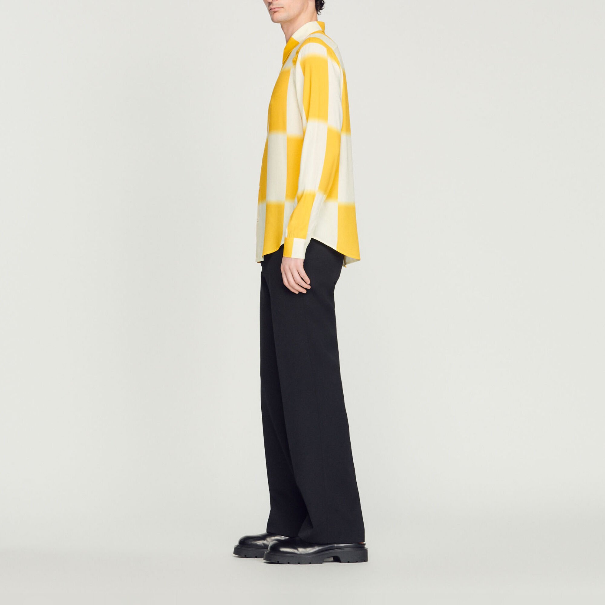 Camisa fluida con estampado de cuadros