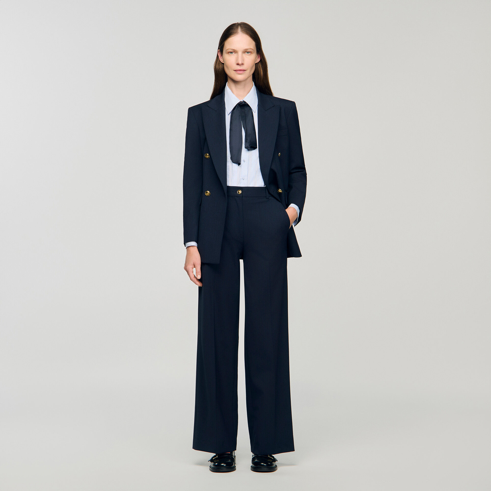 Pantalon à fines rayures
