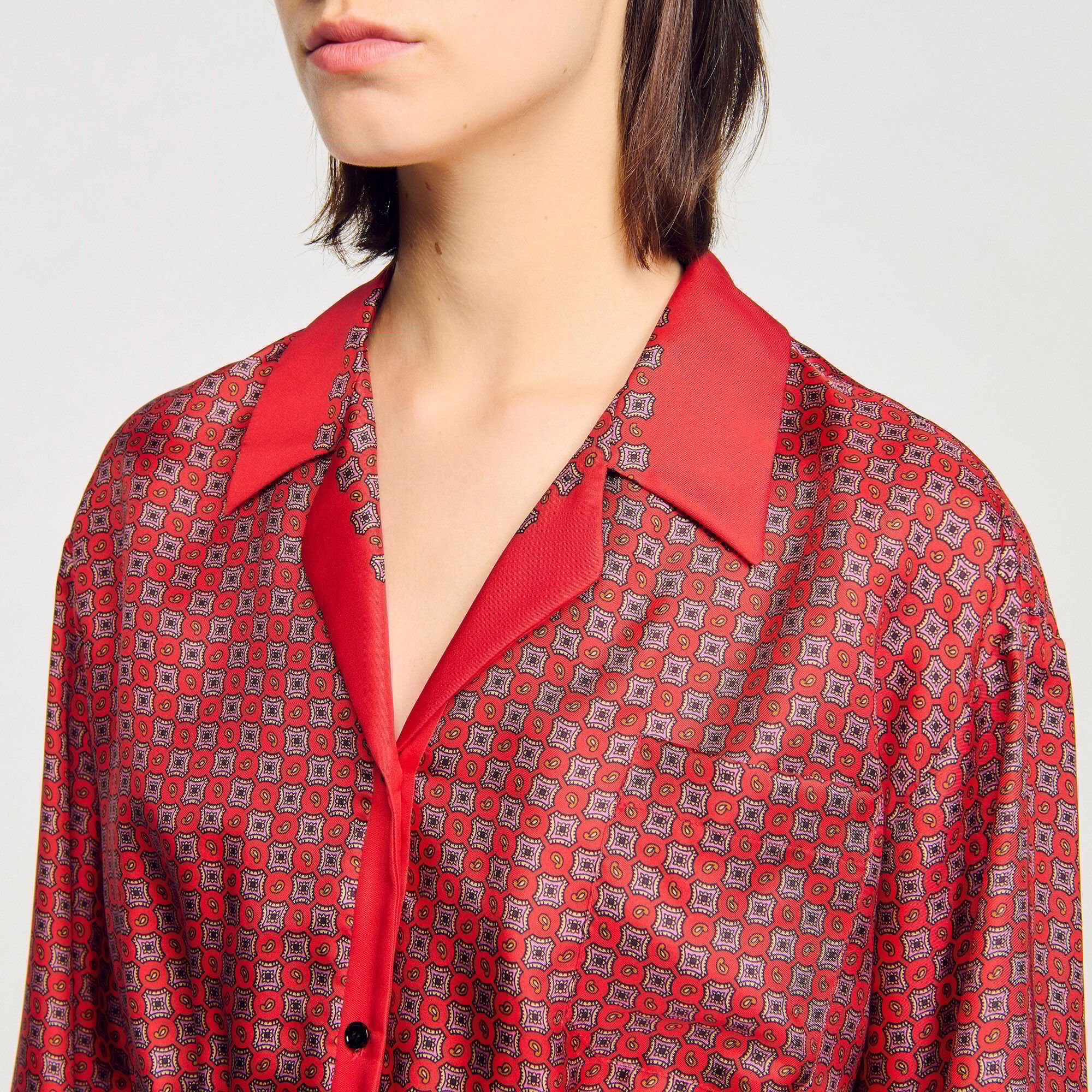 Camisa con estampado de pañuelo