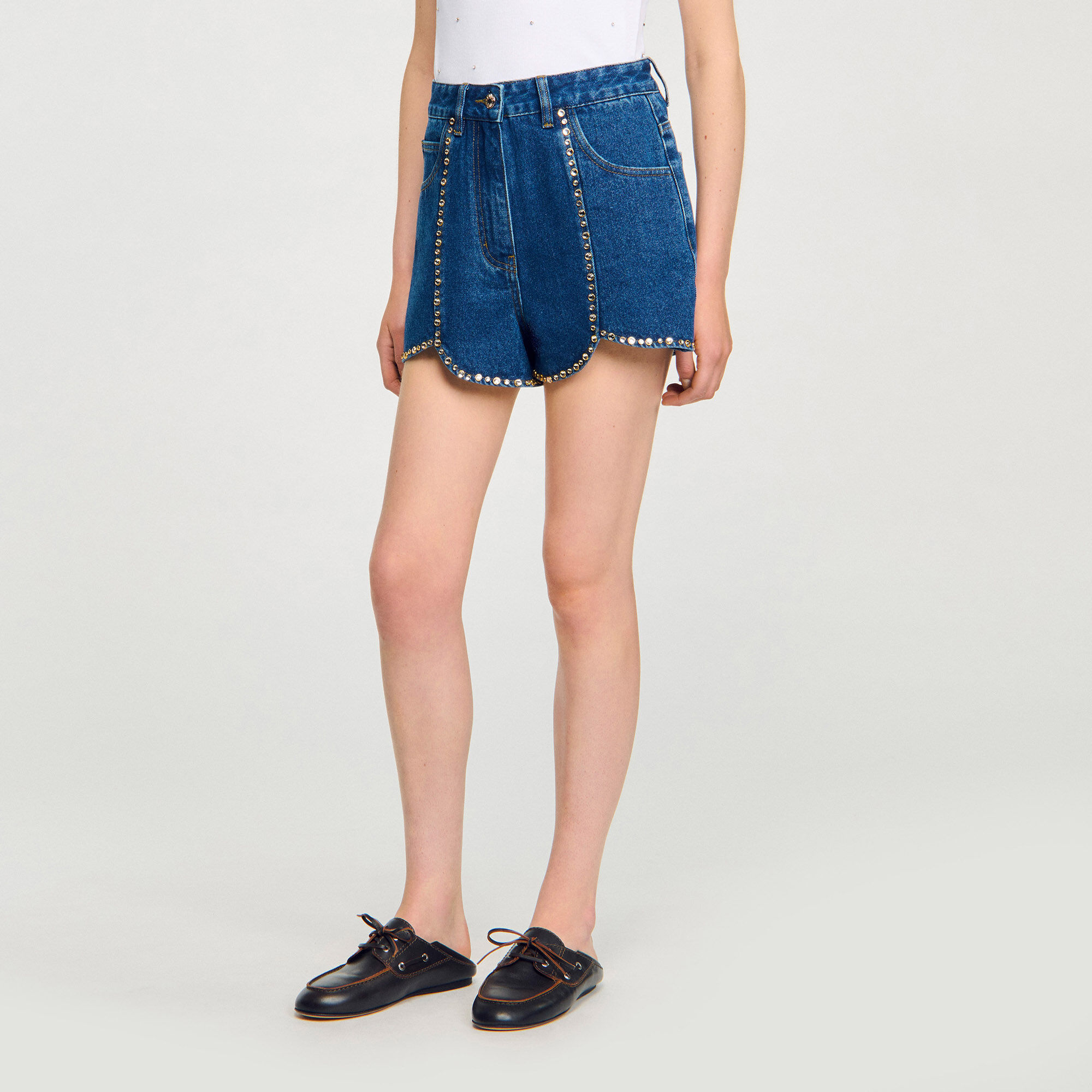 Pantalón corto vaquero con strass