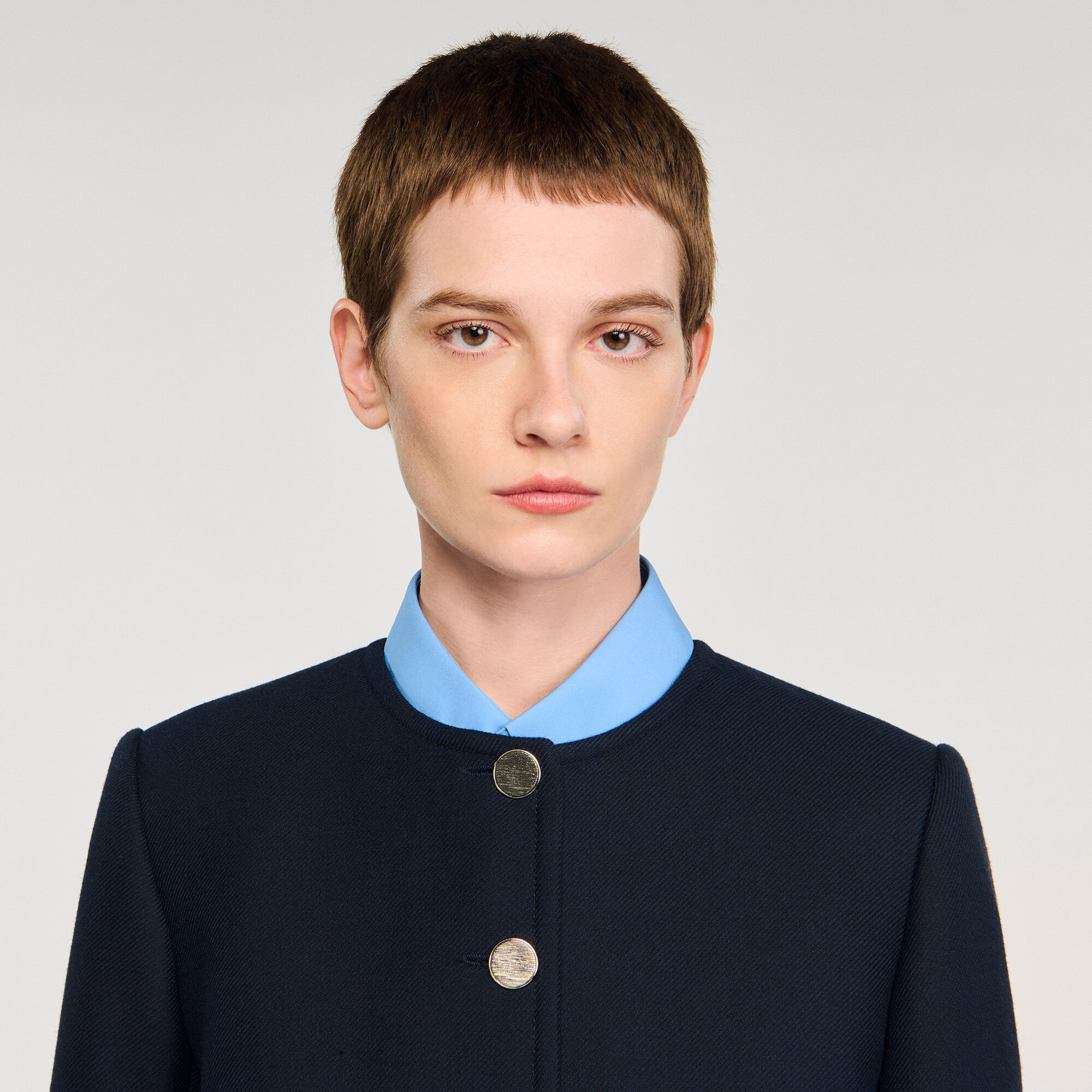 Chaqueta con cuello redondo