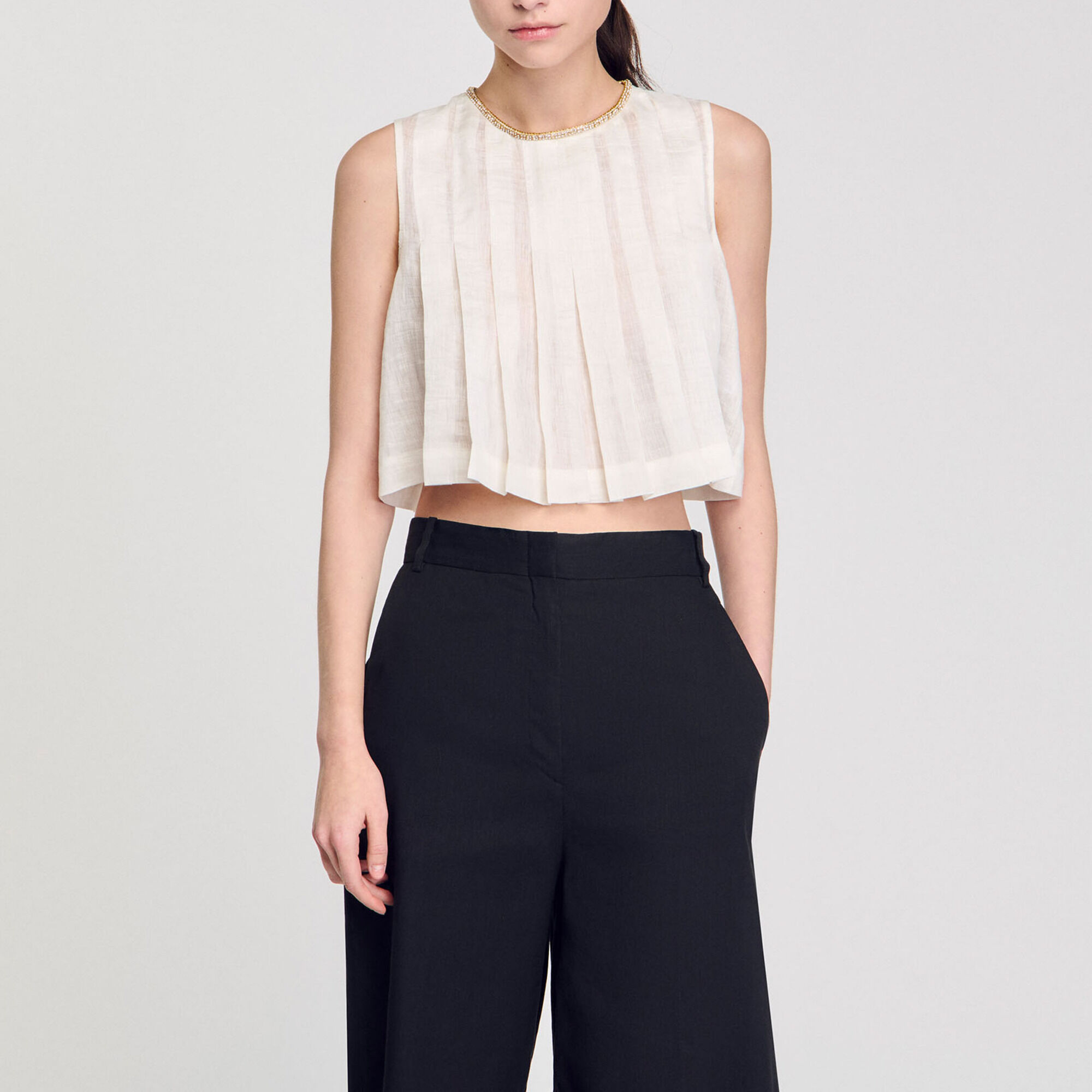 Top corto tablas y cuello de strass