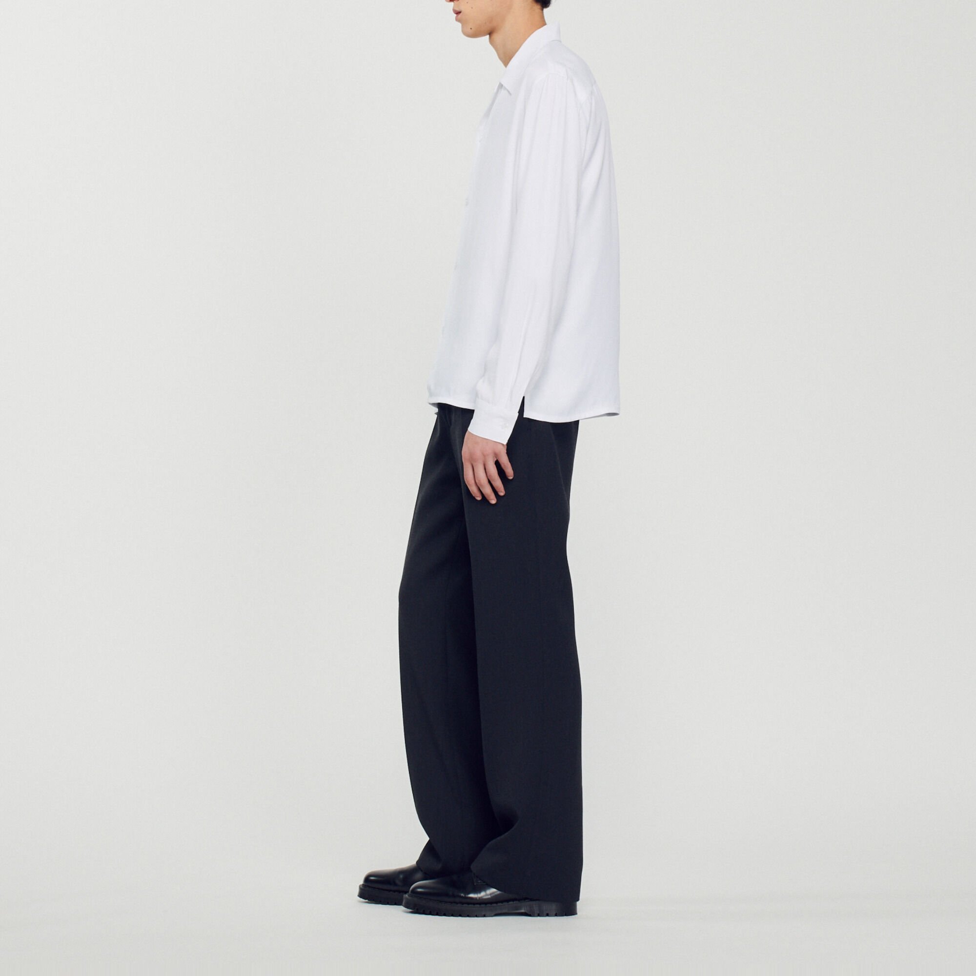 Camisa fluida de cuello estilo tiburón