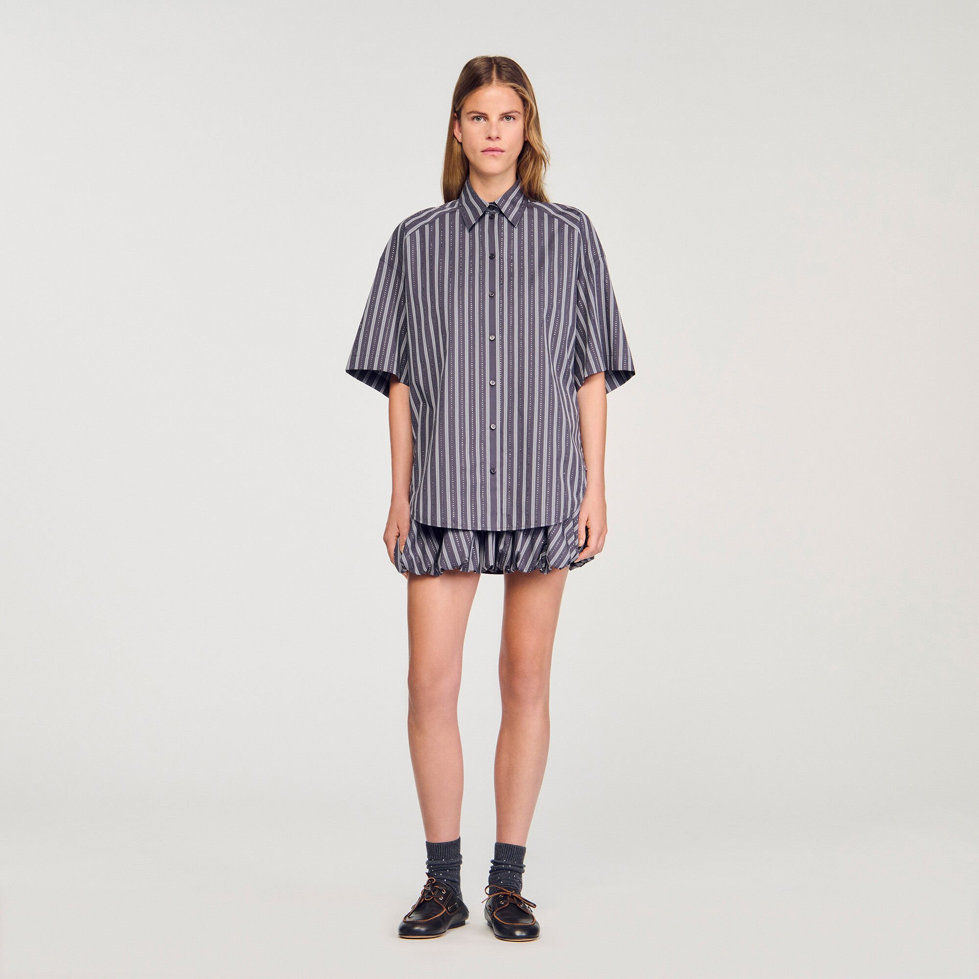 Camisa oversize de rayas con strass
