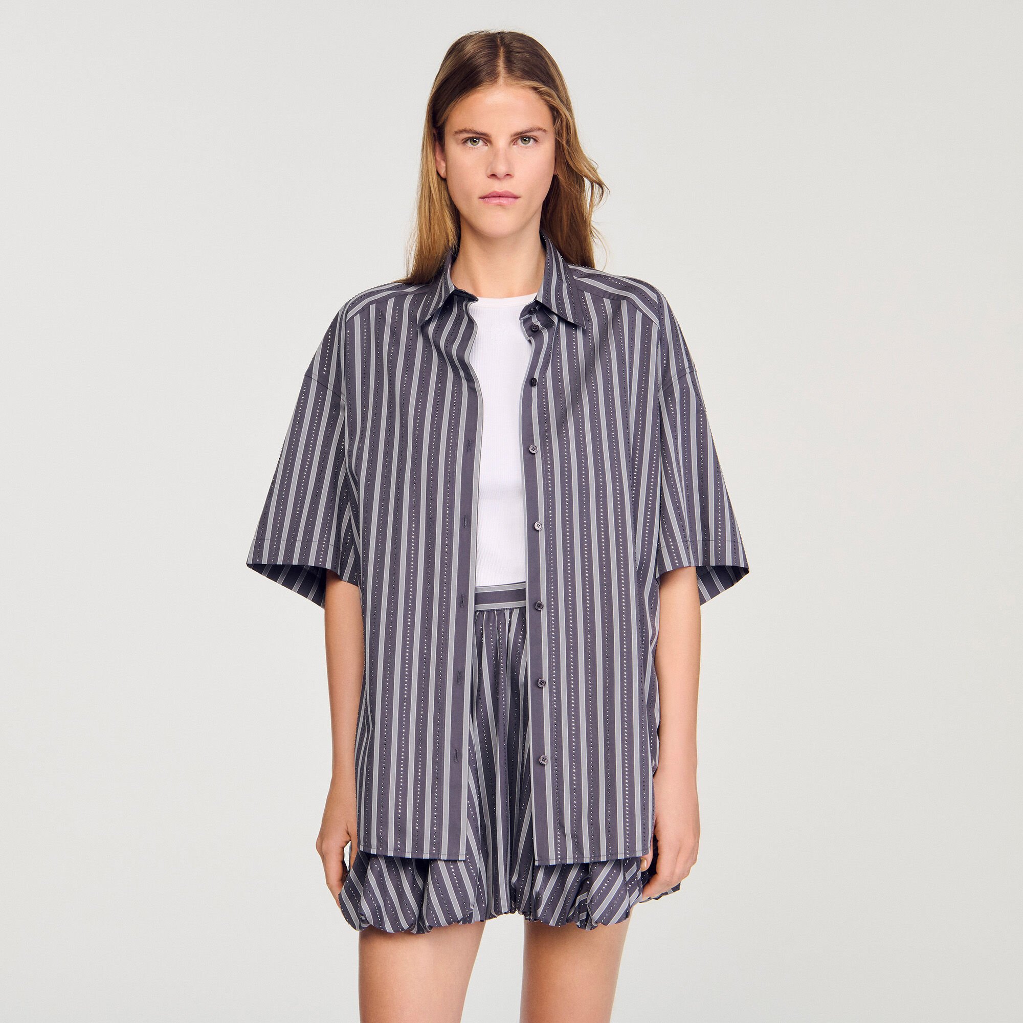 Camisa oversize de rayas con strass