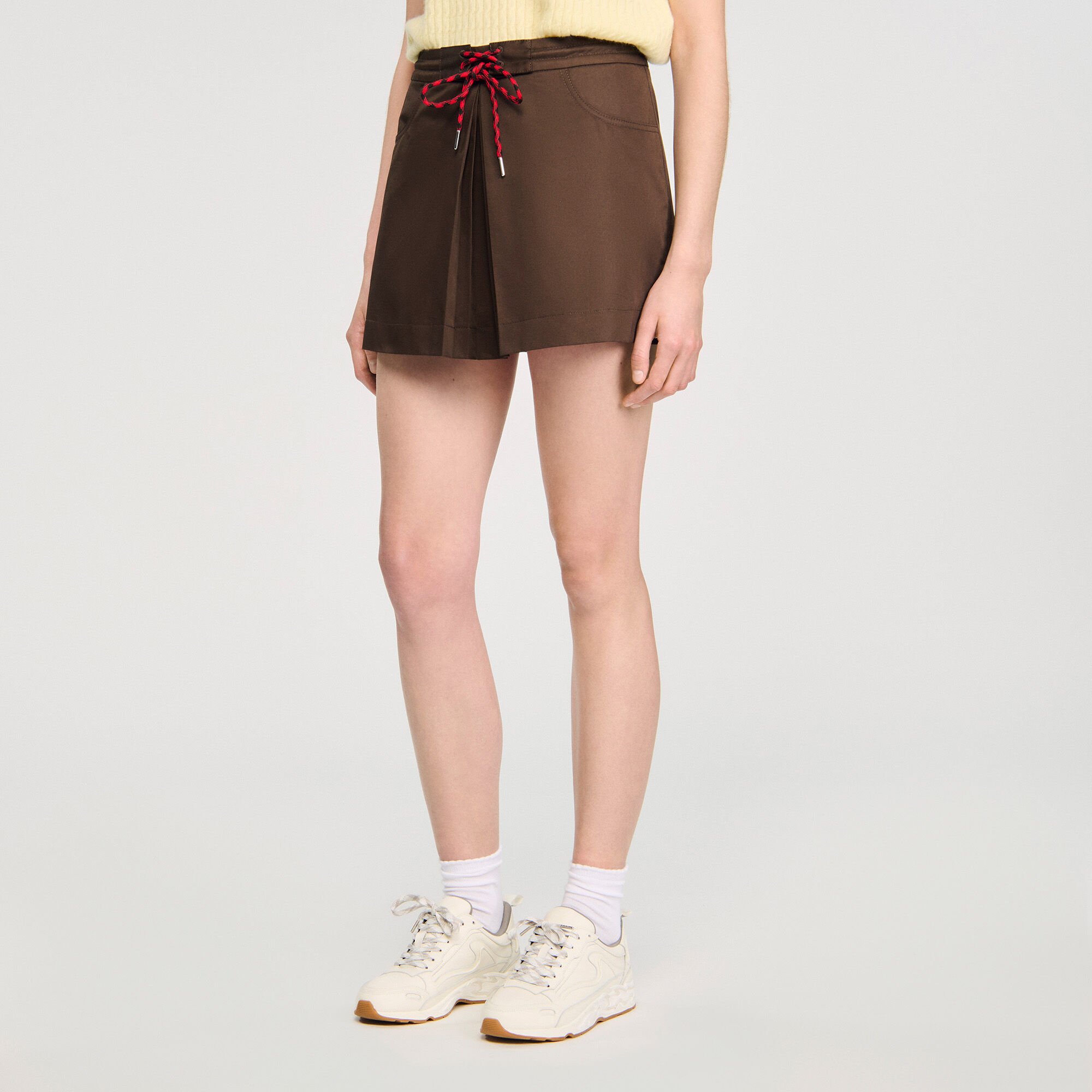 Falda pantalón con pliegue