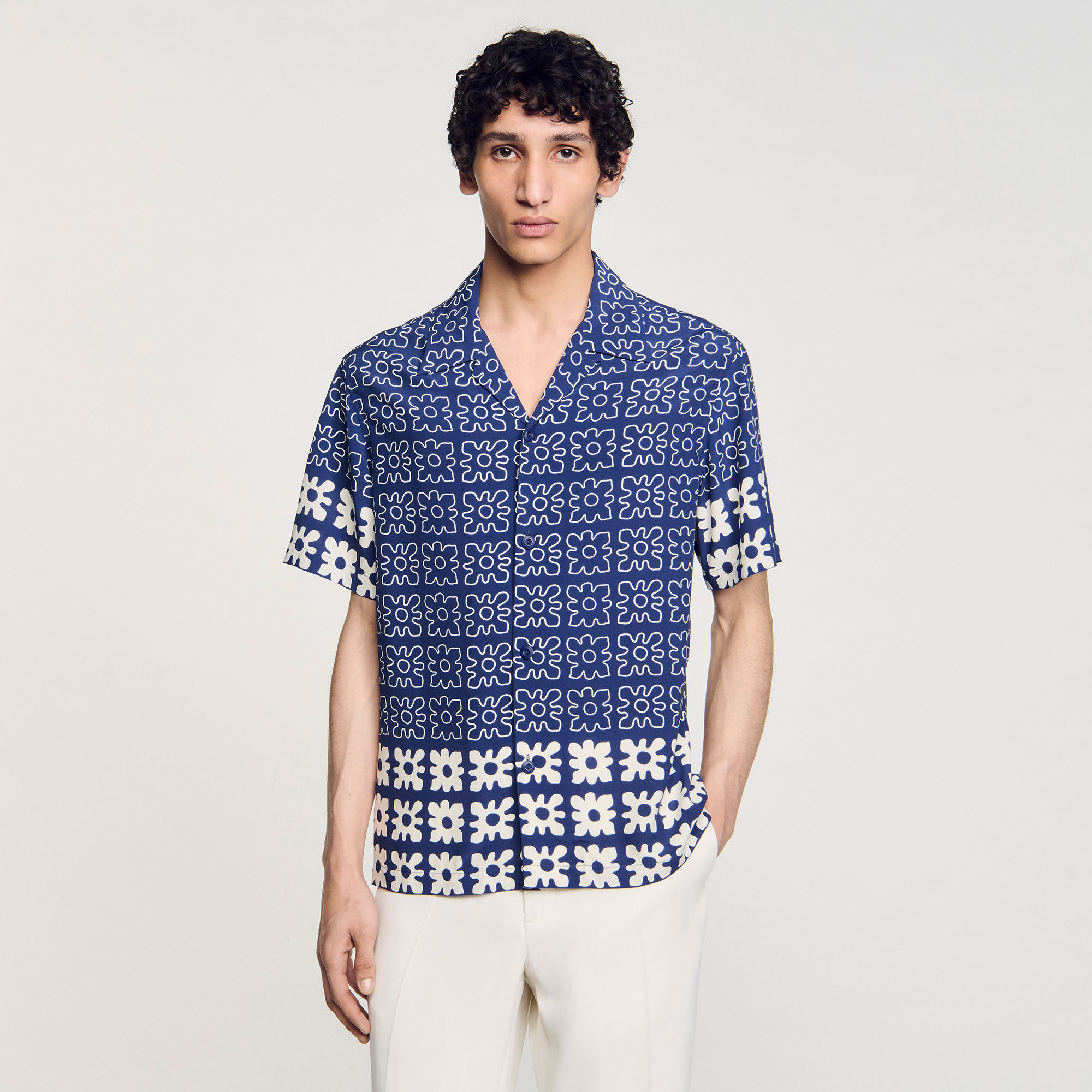 Camisa con estampado floral