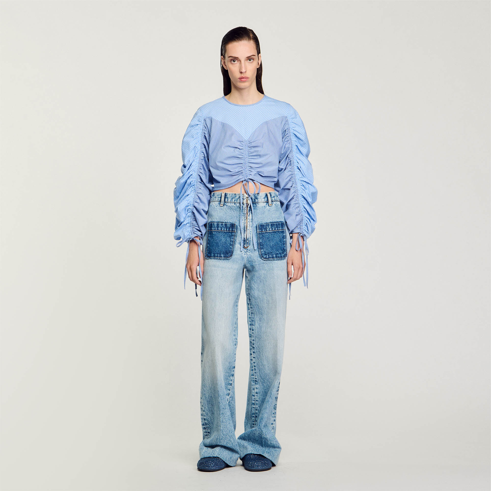 Top estampado con cintas