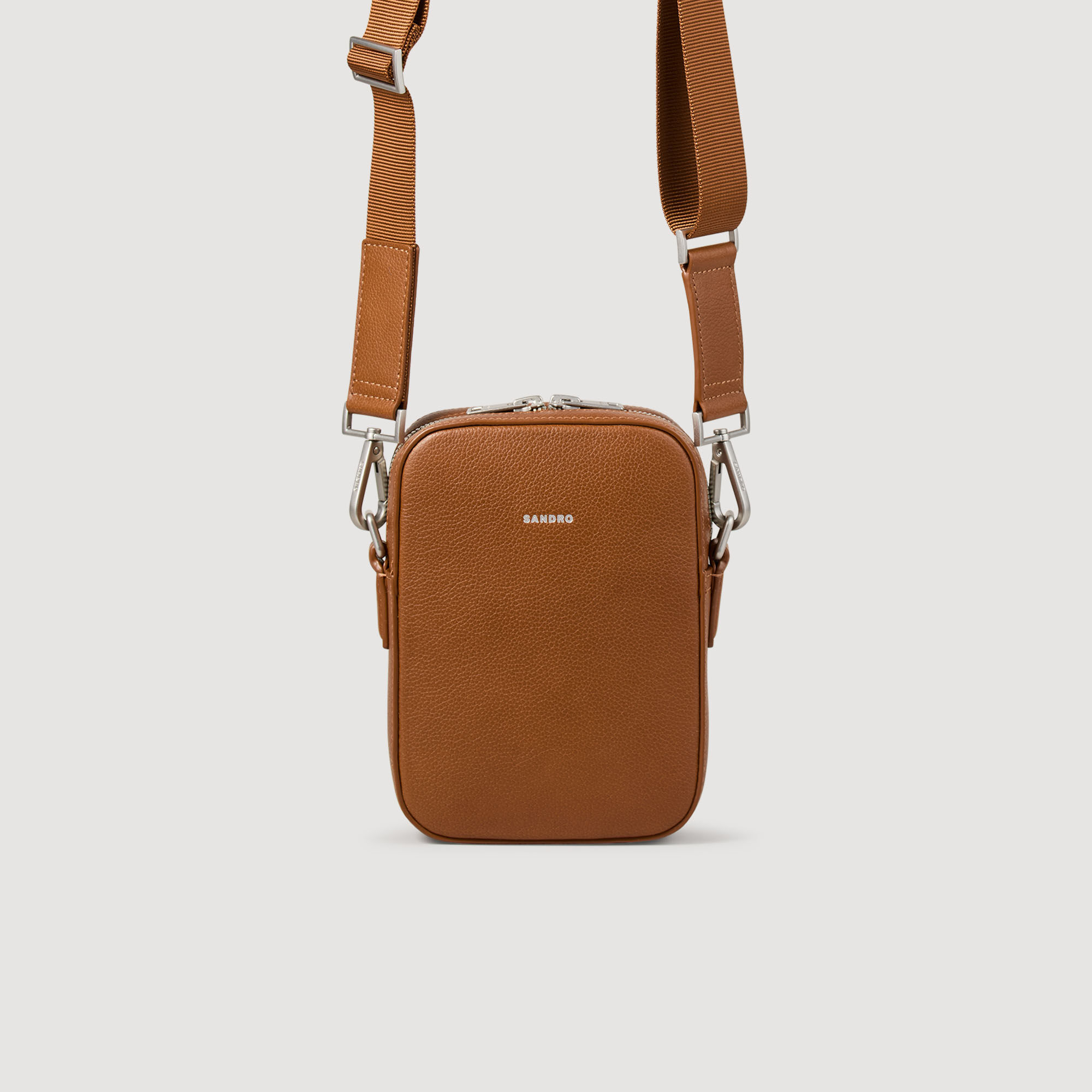 Bolso pequeño de cuero granulado