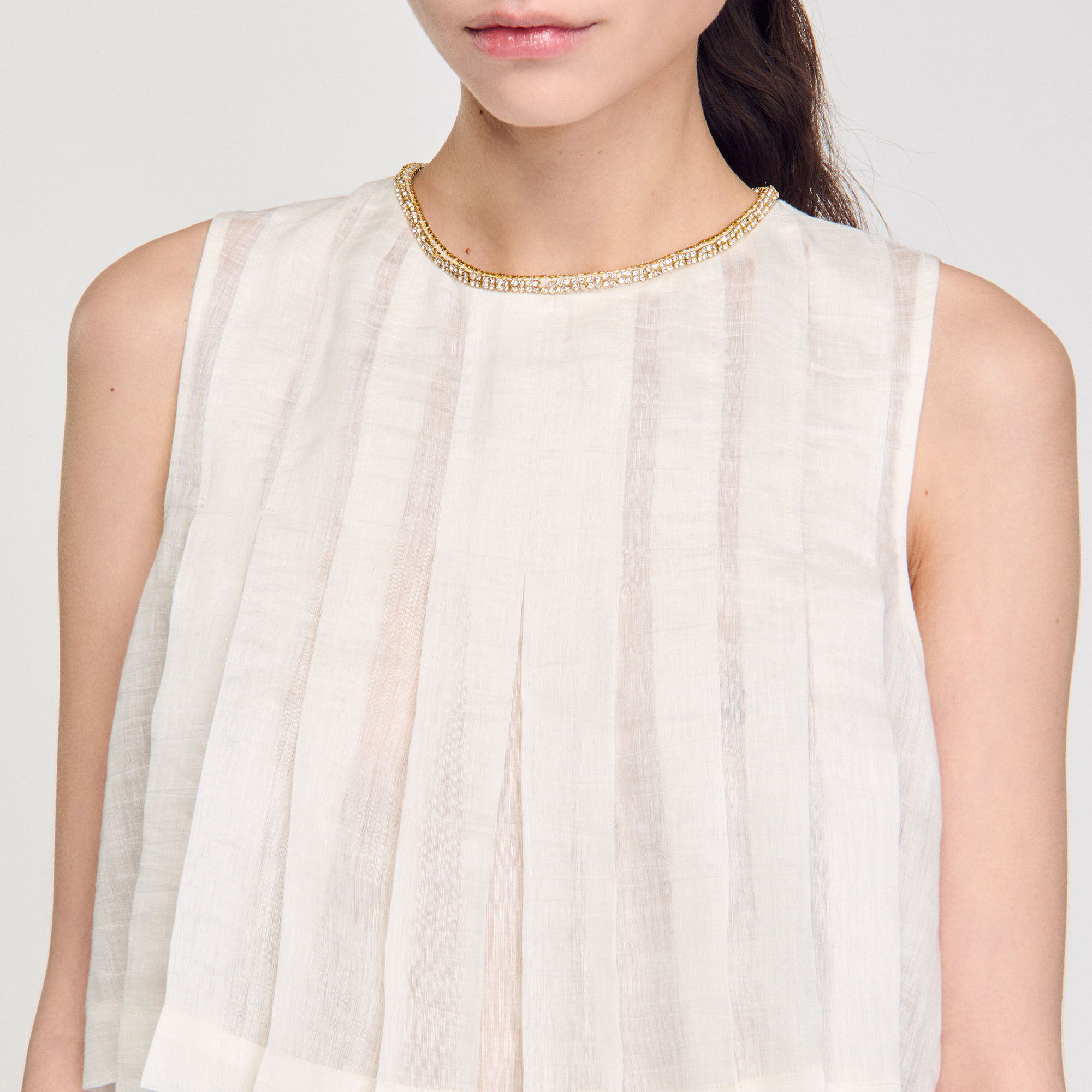 Top corto tablas y cuello de strass