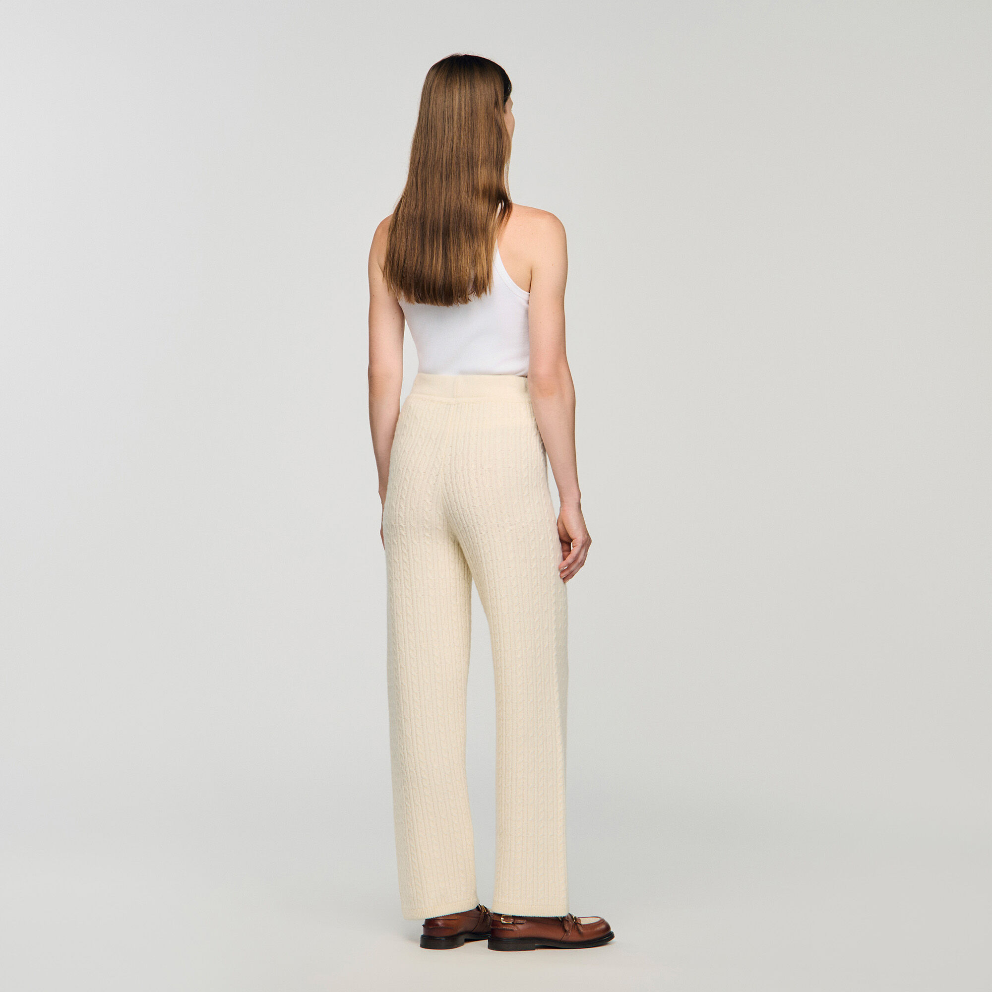 Pantalón de punto con trenzas