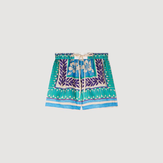 Short corto con estampado floral