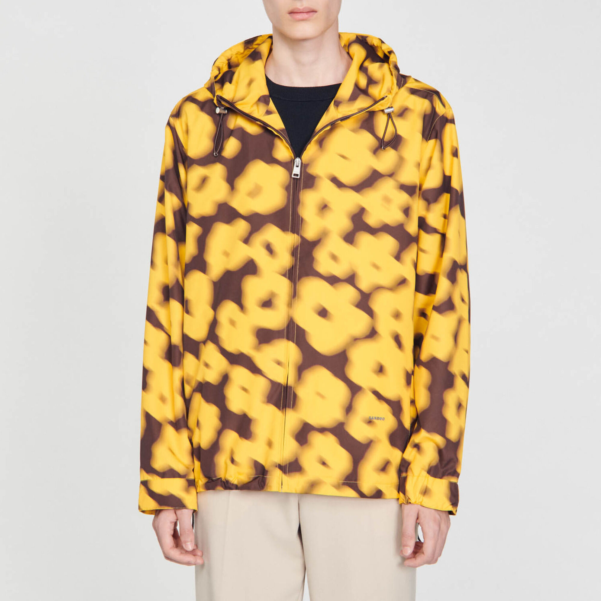 Cazadora con estampado de flores