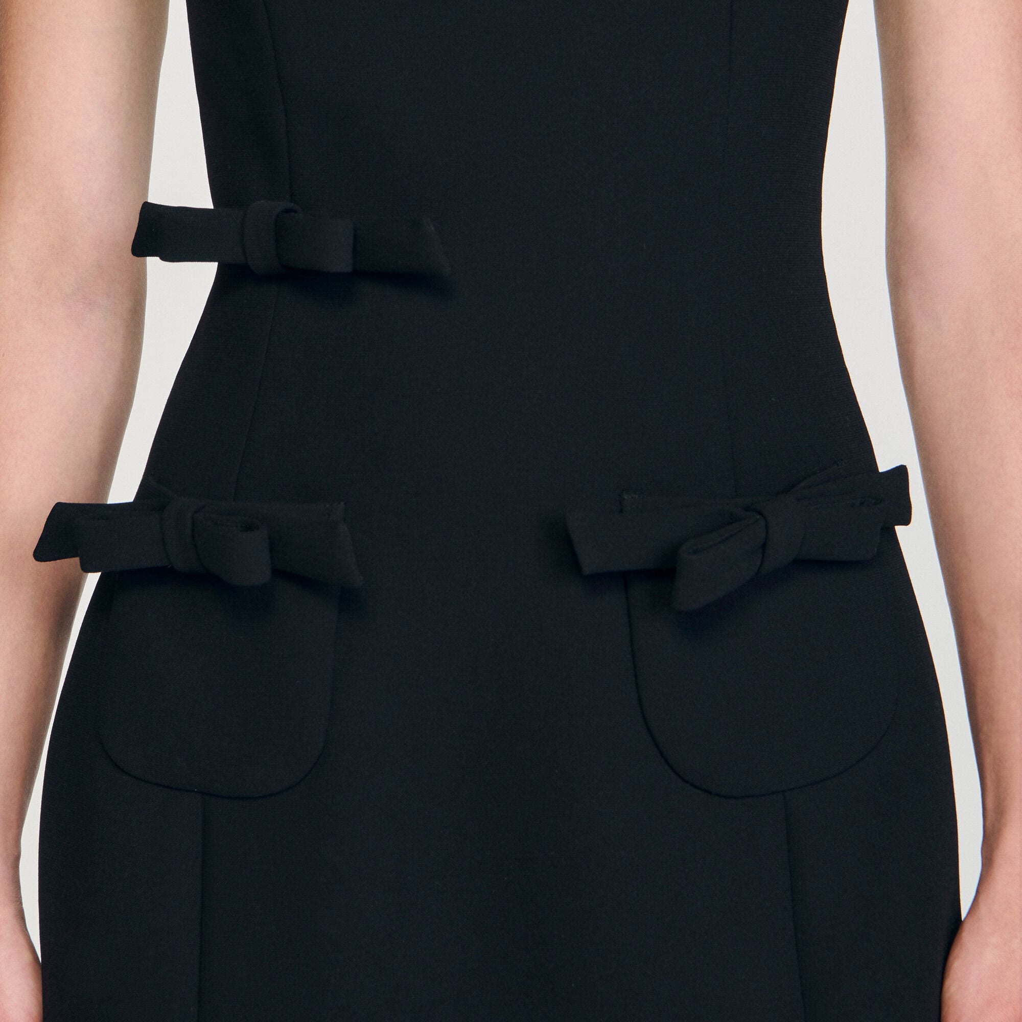 Vestido corto con lazos - Mujer | Sandro