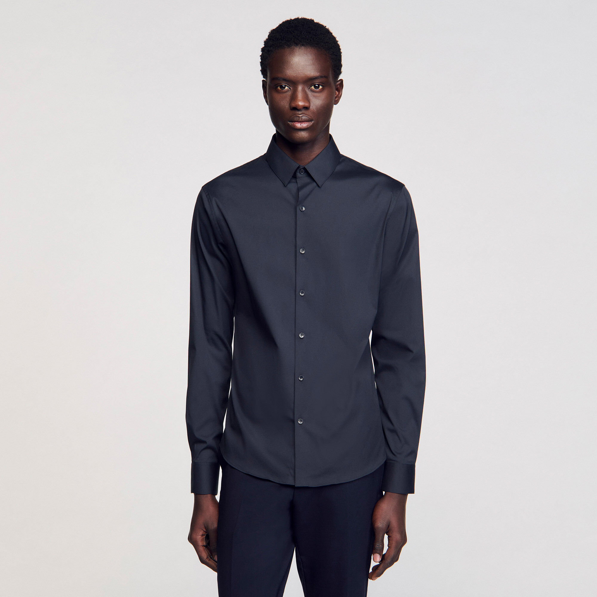 Camisa ajustada de algodón stretch