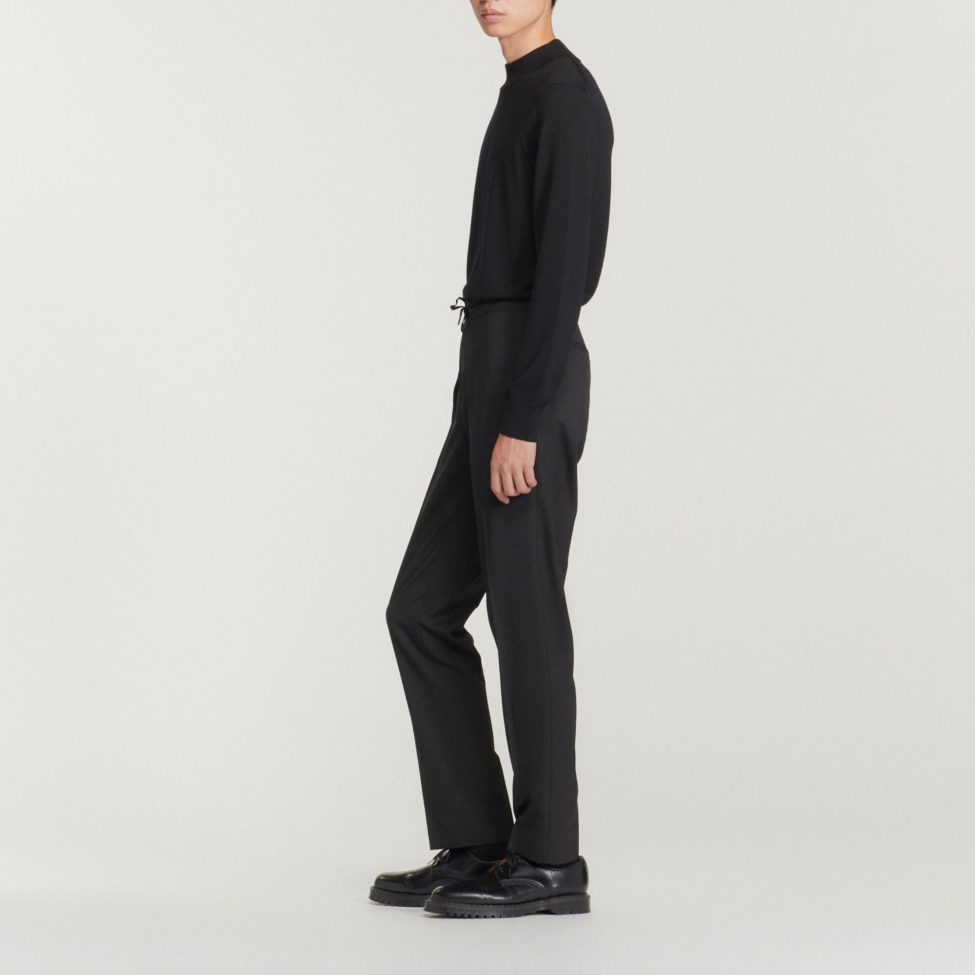 Pantalón con un elástico en la cintura
