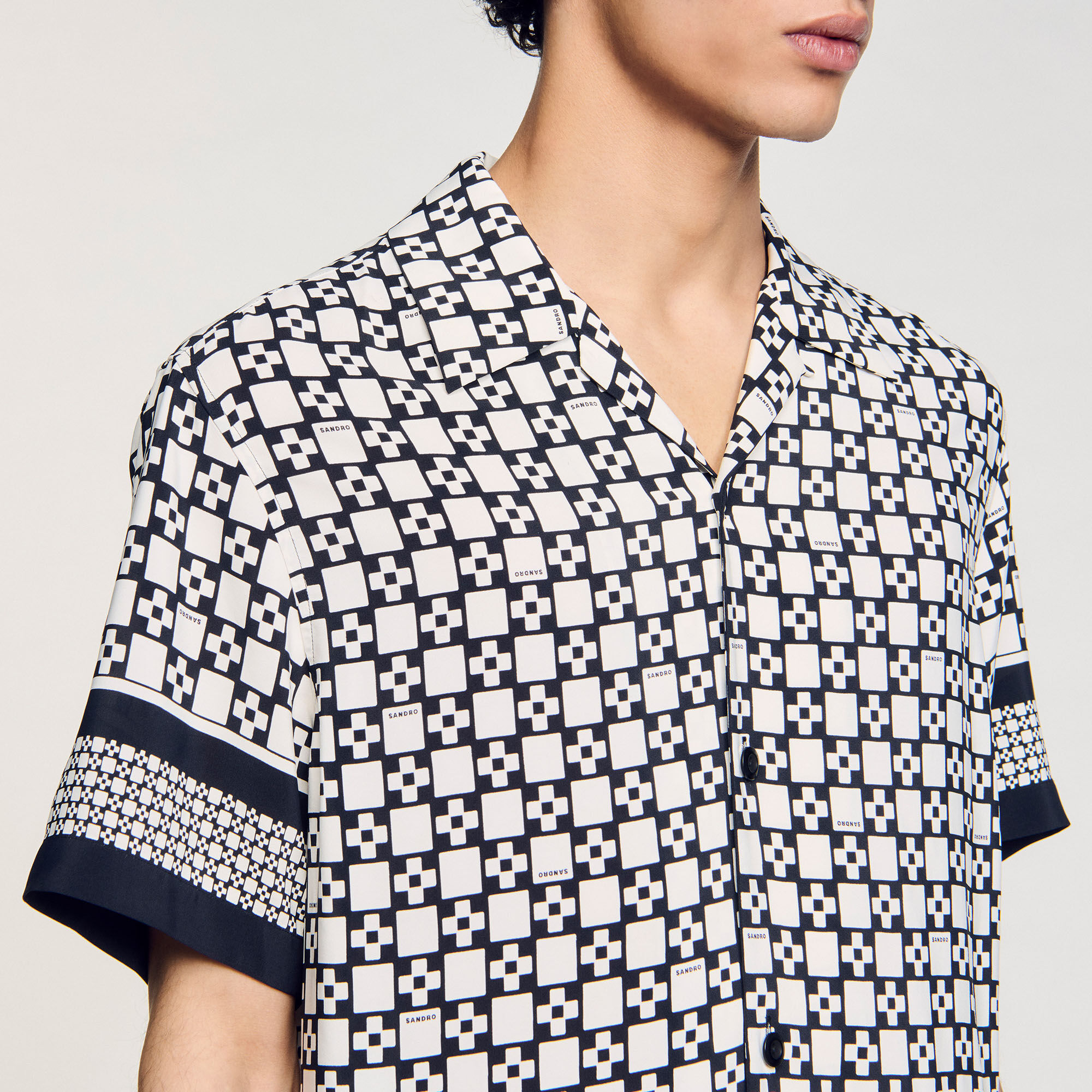 Camisa fluida con estampado Square Cross